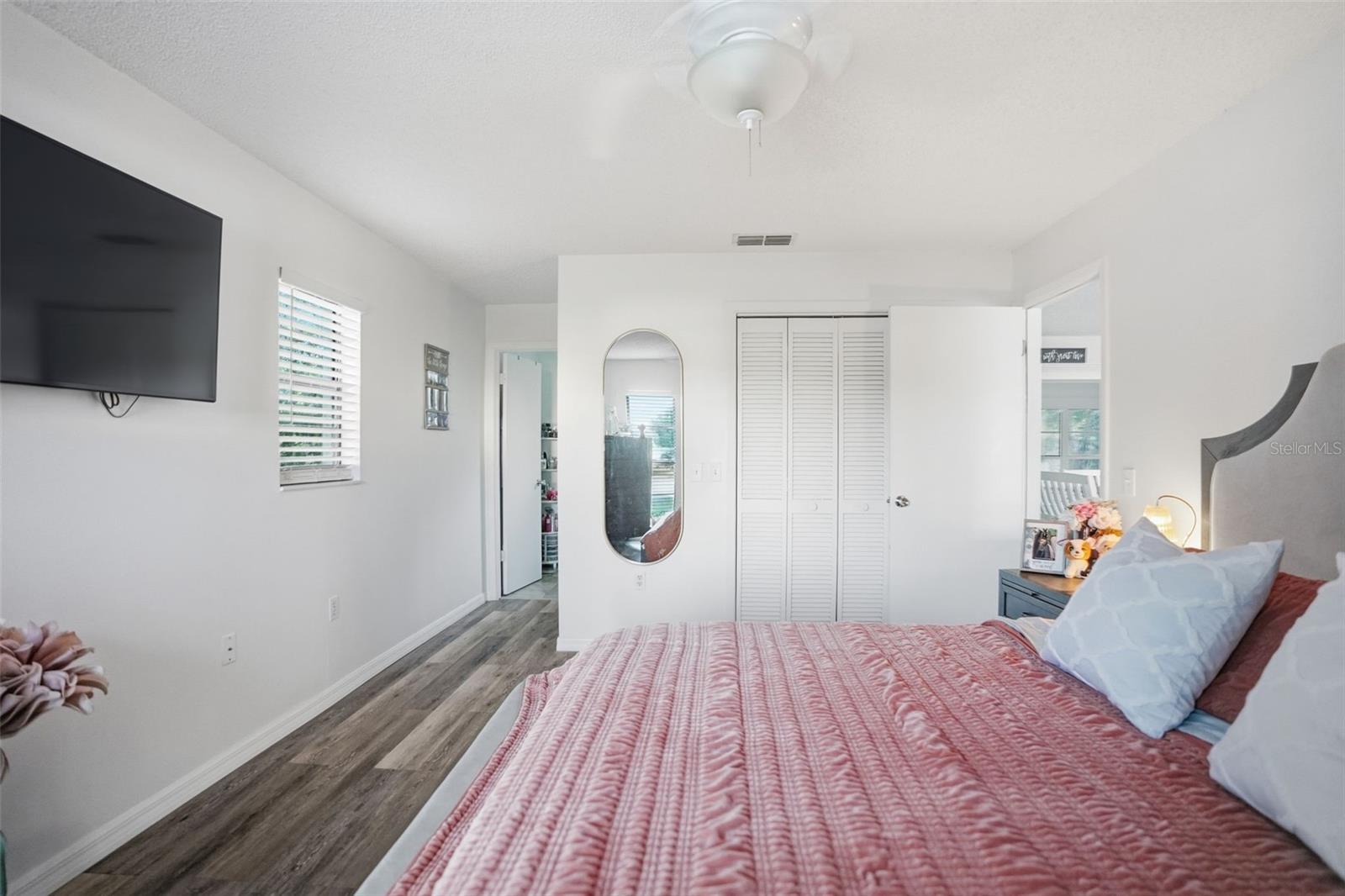 Image 21 of 29 For 9206 Belvedere Street