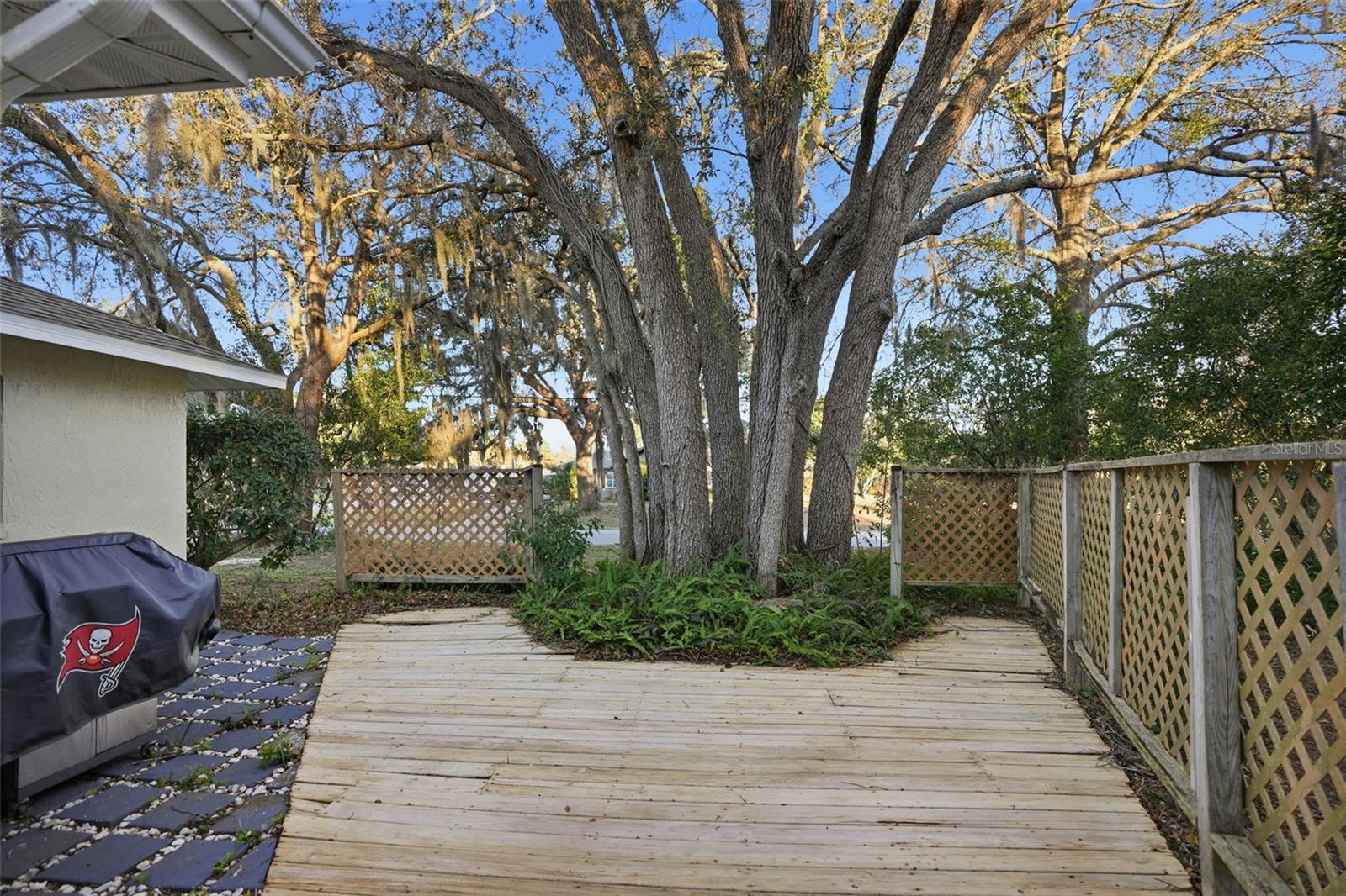 Image 25 of 29 For 9206 Belvedere Street