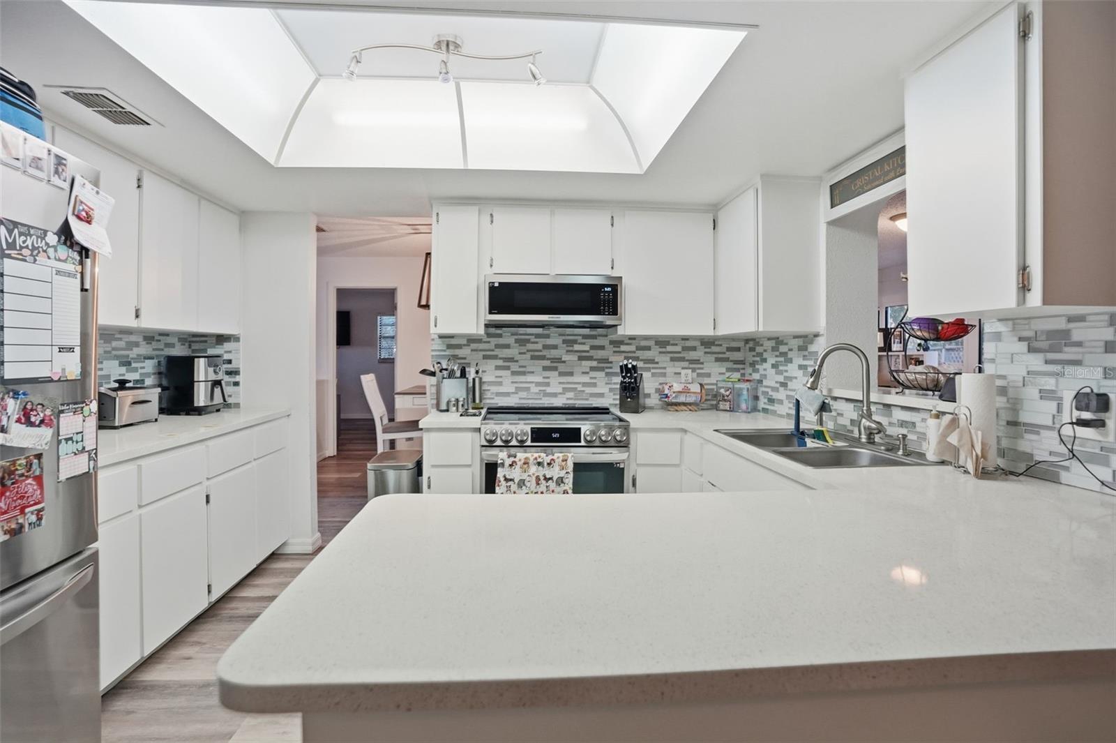 Image 9 of 29 For 9206 Belvedere Street