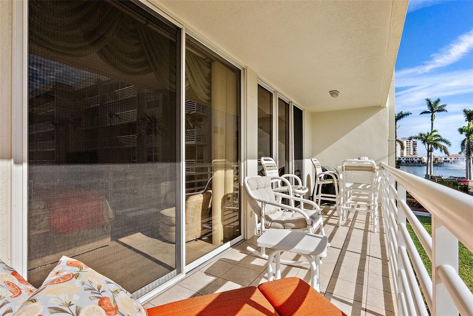 Image 25 of 48 For 6021 Bahia Del Mar Circle 234