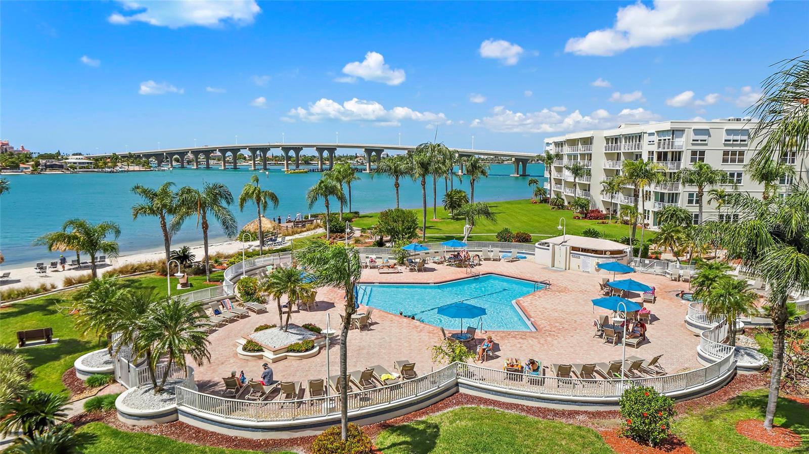 Image 29 of 48 For 6021 Bahia Del Mar Circle 234