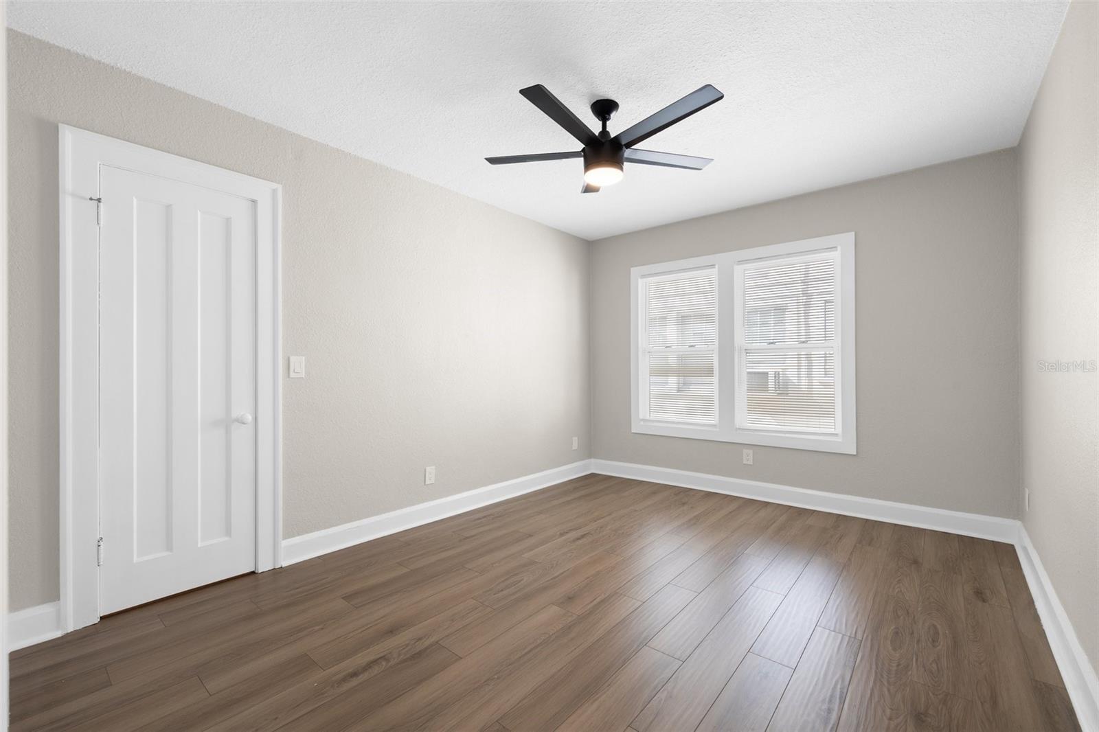 Image 6 of 15 For 781 31st Avenue N