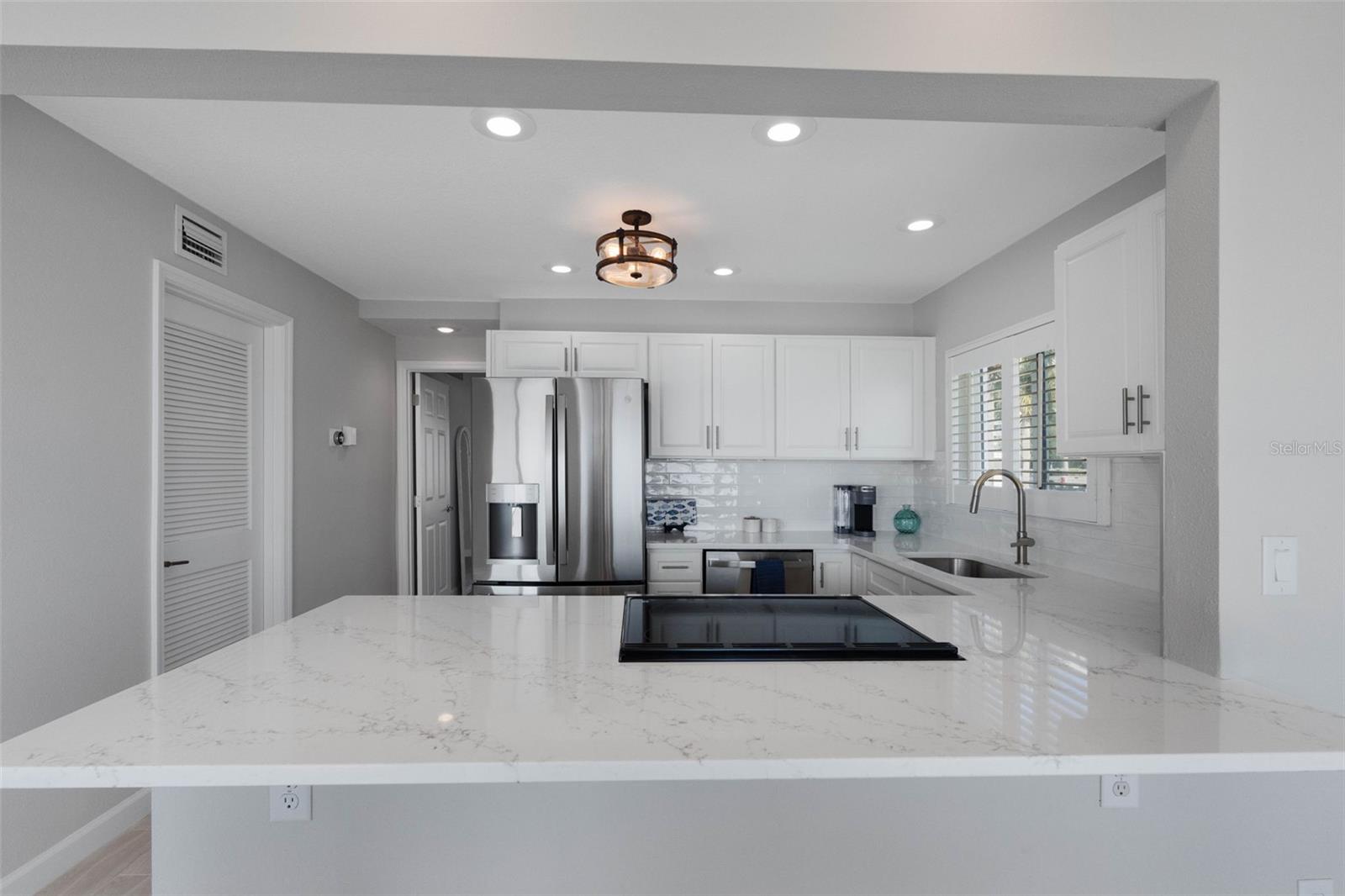 Image 11 of 42 For 1401 Gulf Boulevard 111