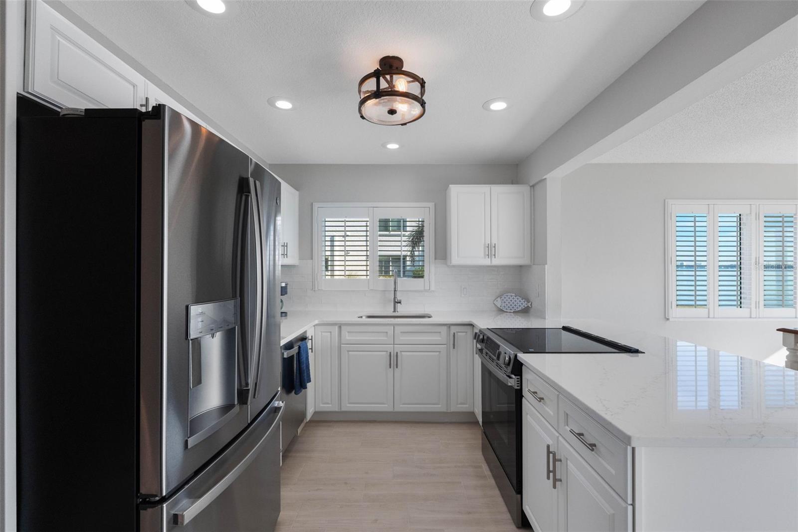 Image 13 of 42 For 1401 Gulf Boulevard 111