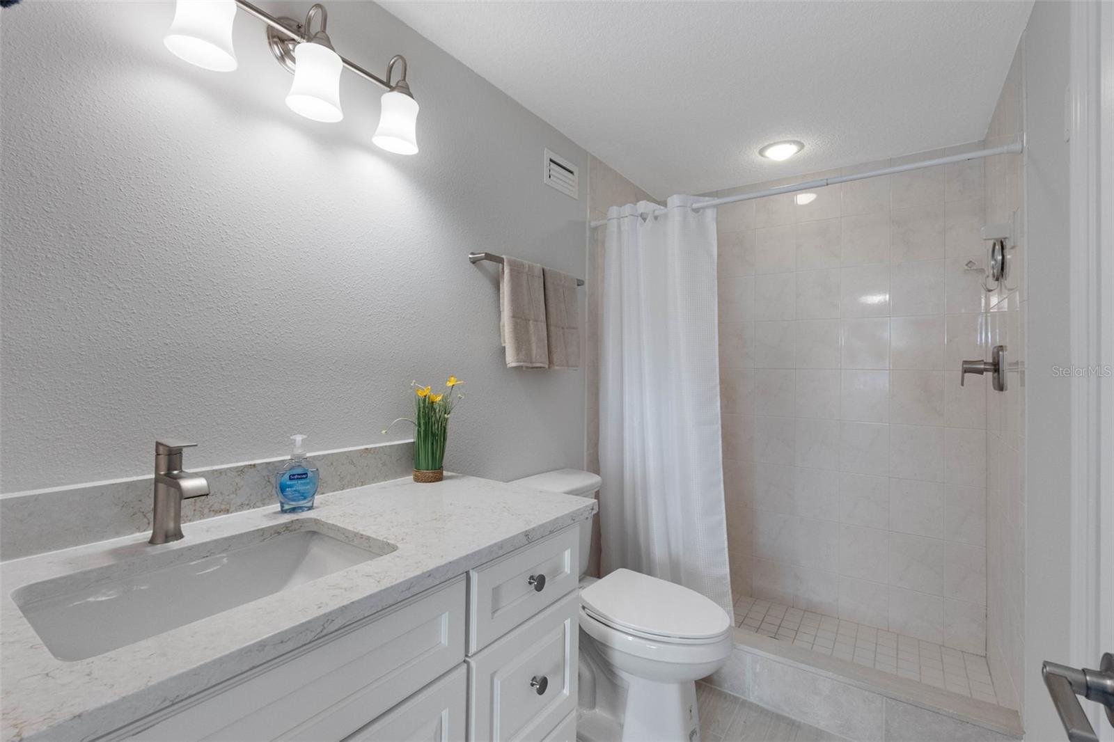 Image 27 of 42 For 1401 Gulf Boulevard 111