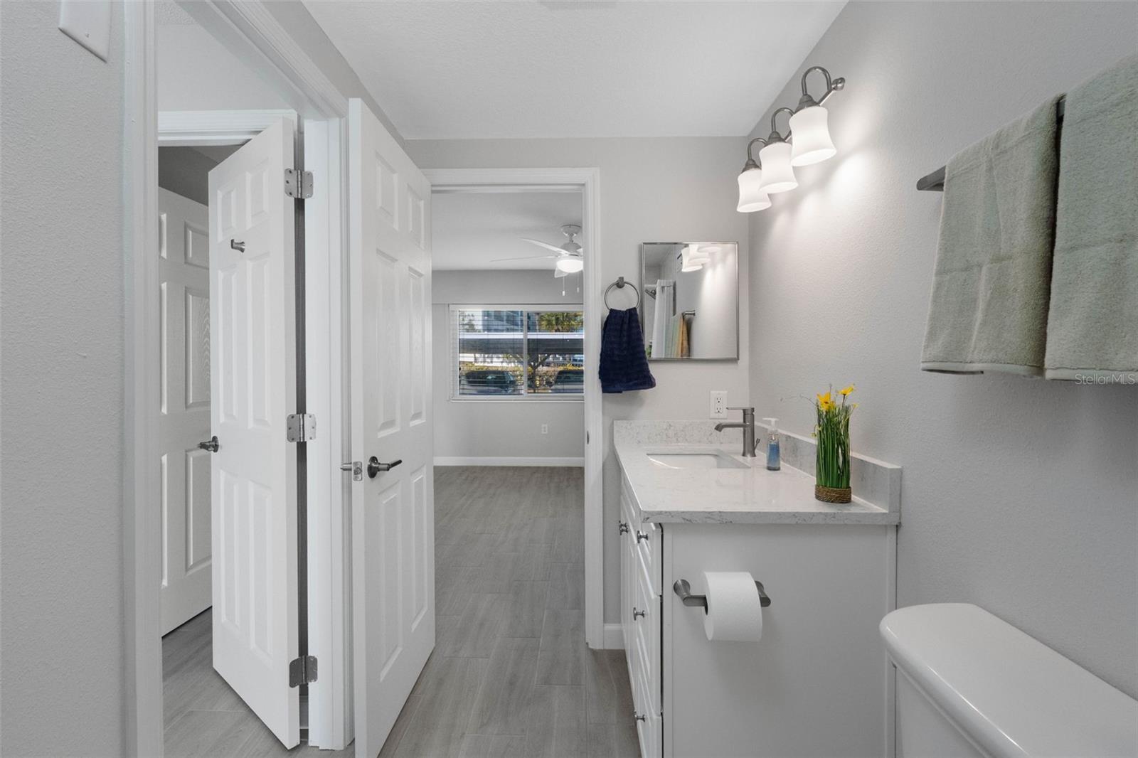 Image 29 of 42 For 1401 Gulf Boulevard 111