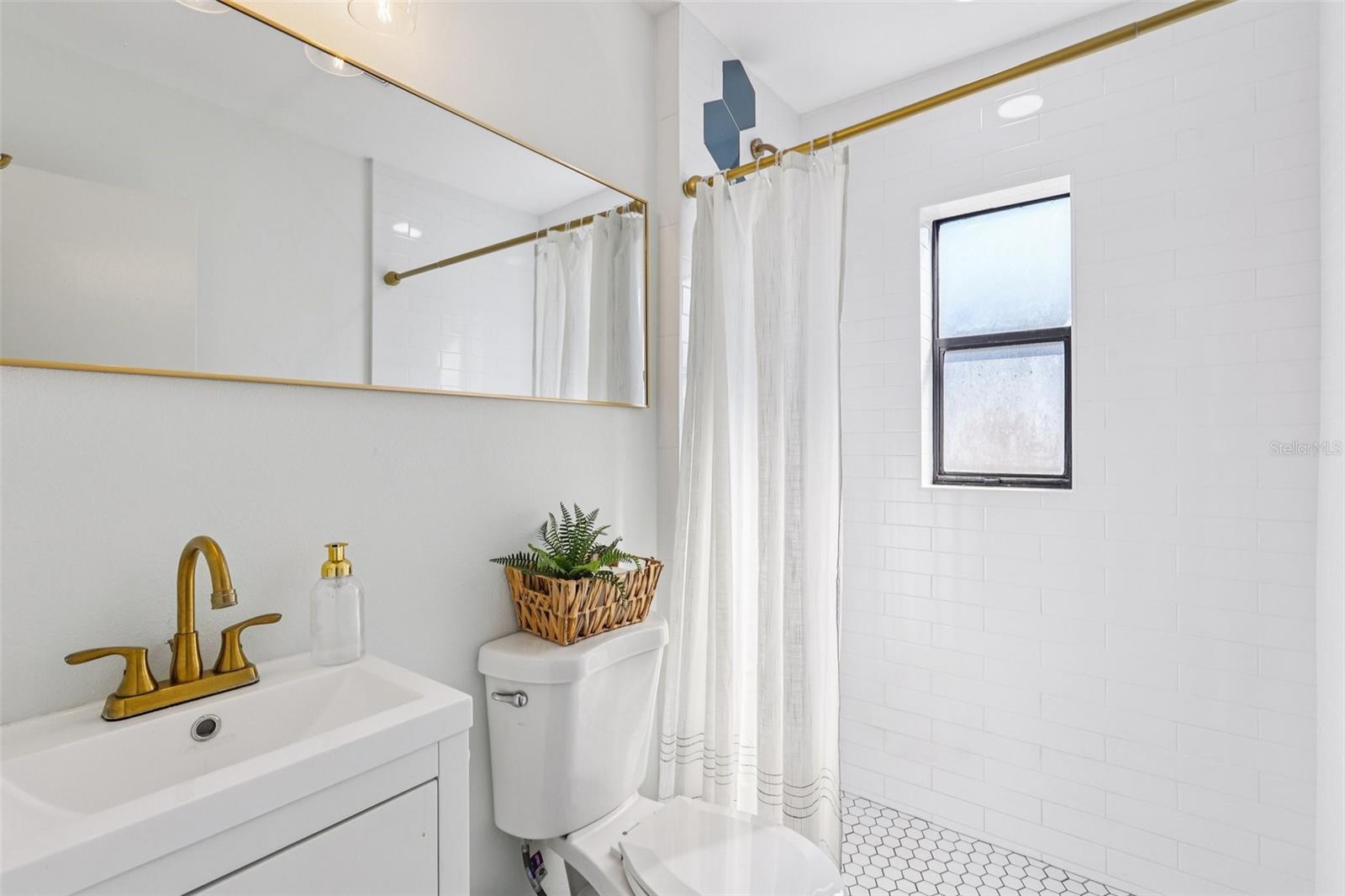 Image 23 of 33 For 4432 Mccoy Street