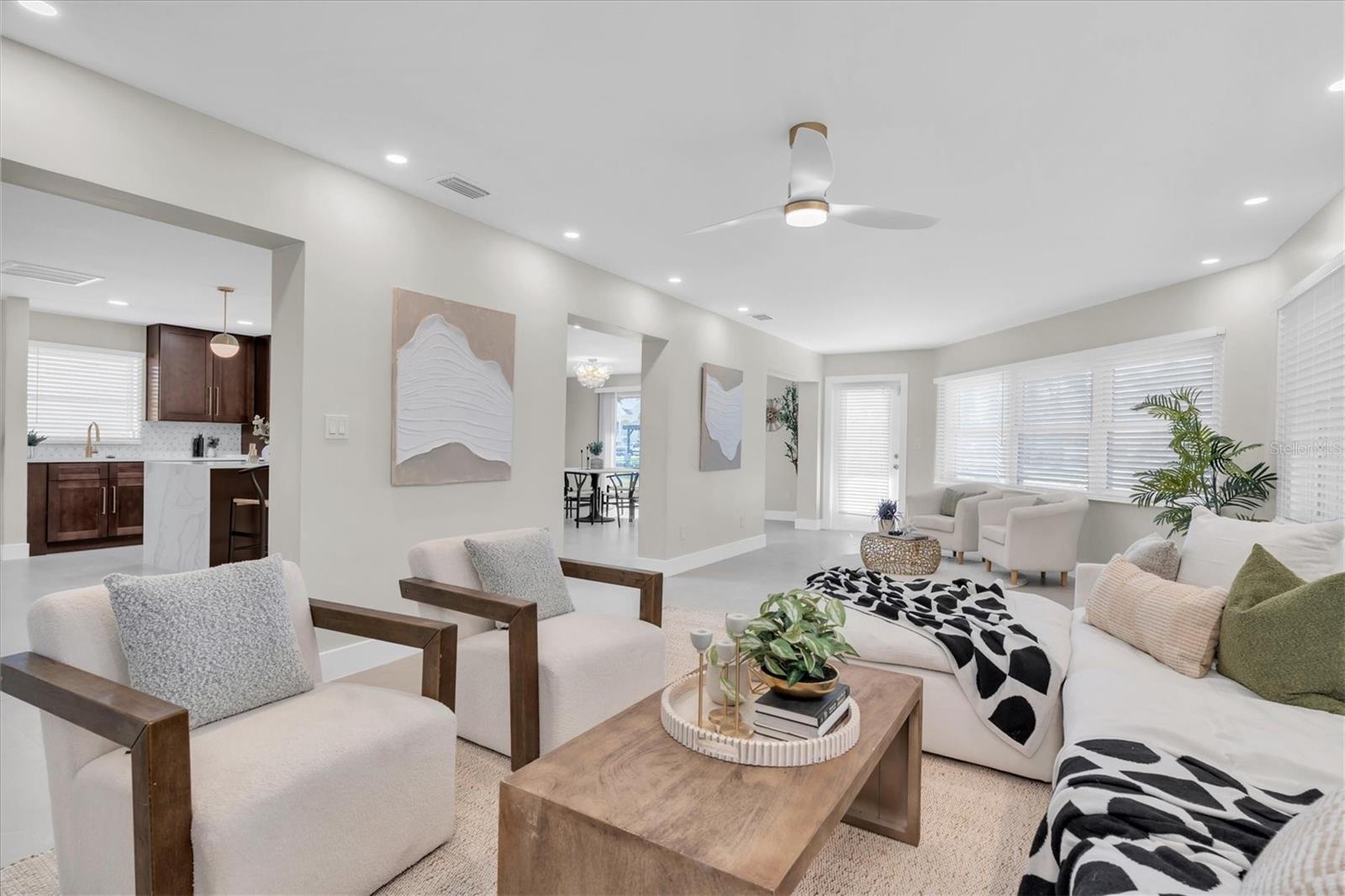 Listing photo id 9 for 10100 Paradise Boulevard