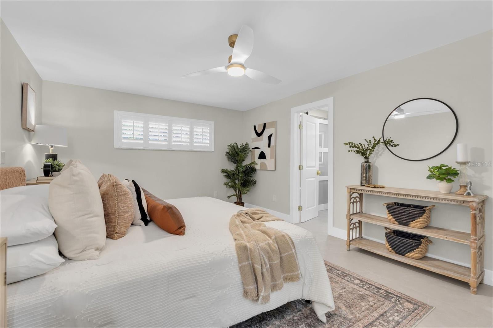 Listing photo id 14 for 10100 Paradise Boulevard