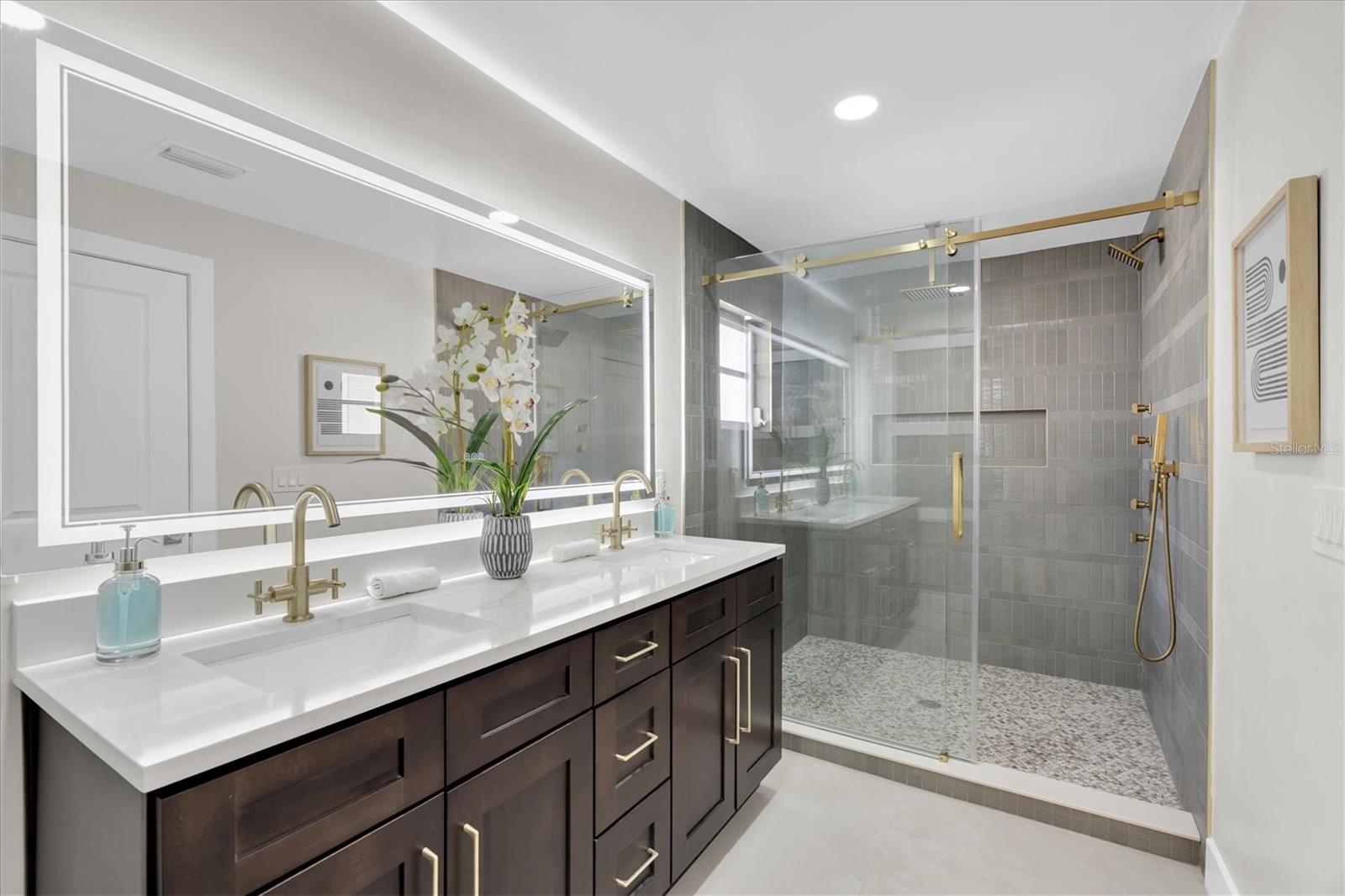 Listing photo id 18 for 10100 Paradise Boulevard