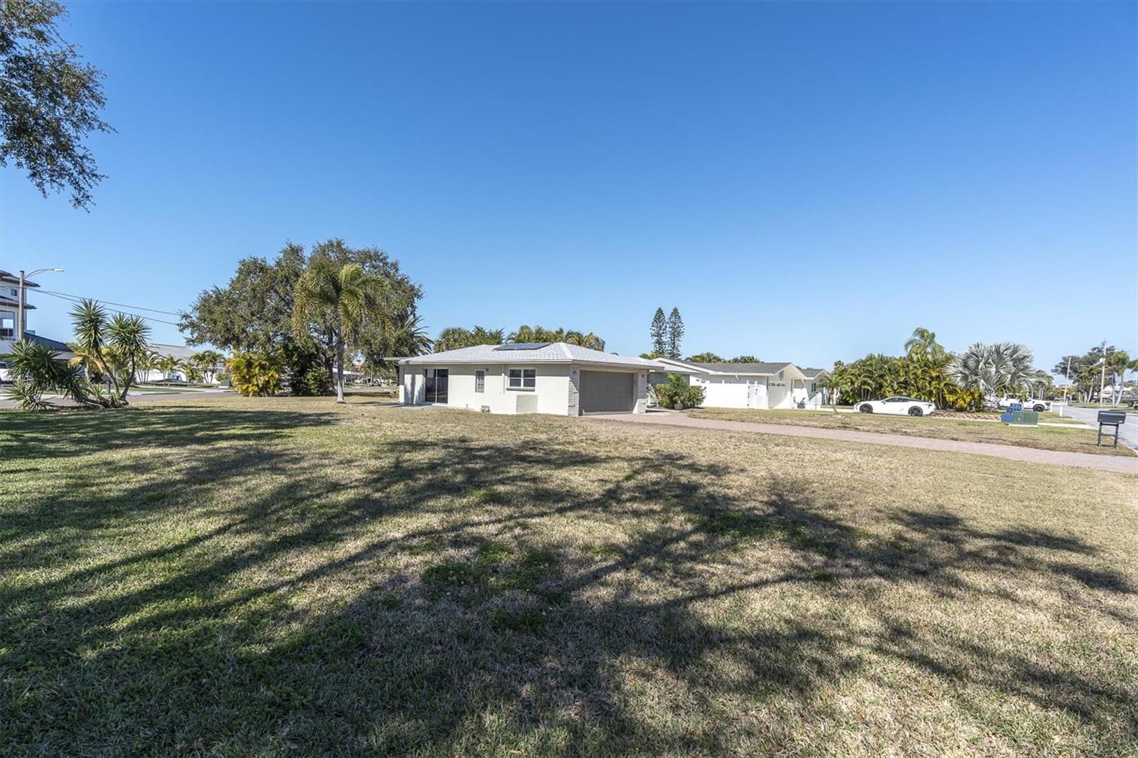 Listing photo id 30 for 10100 Paradise Boulevard