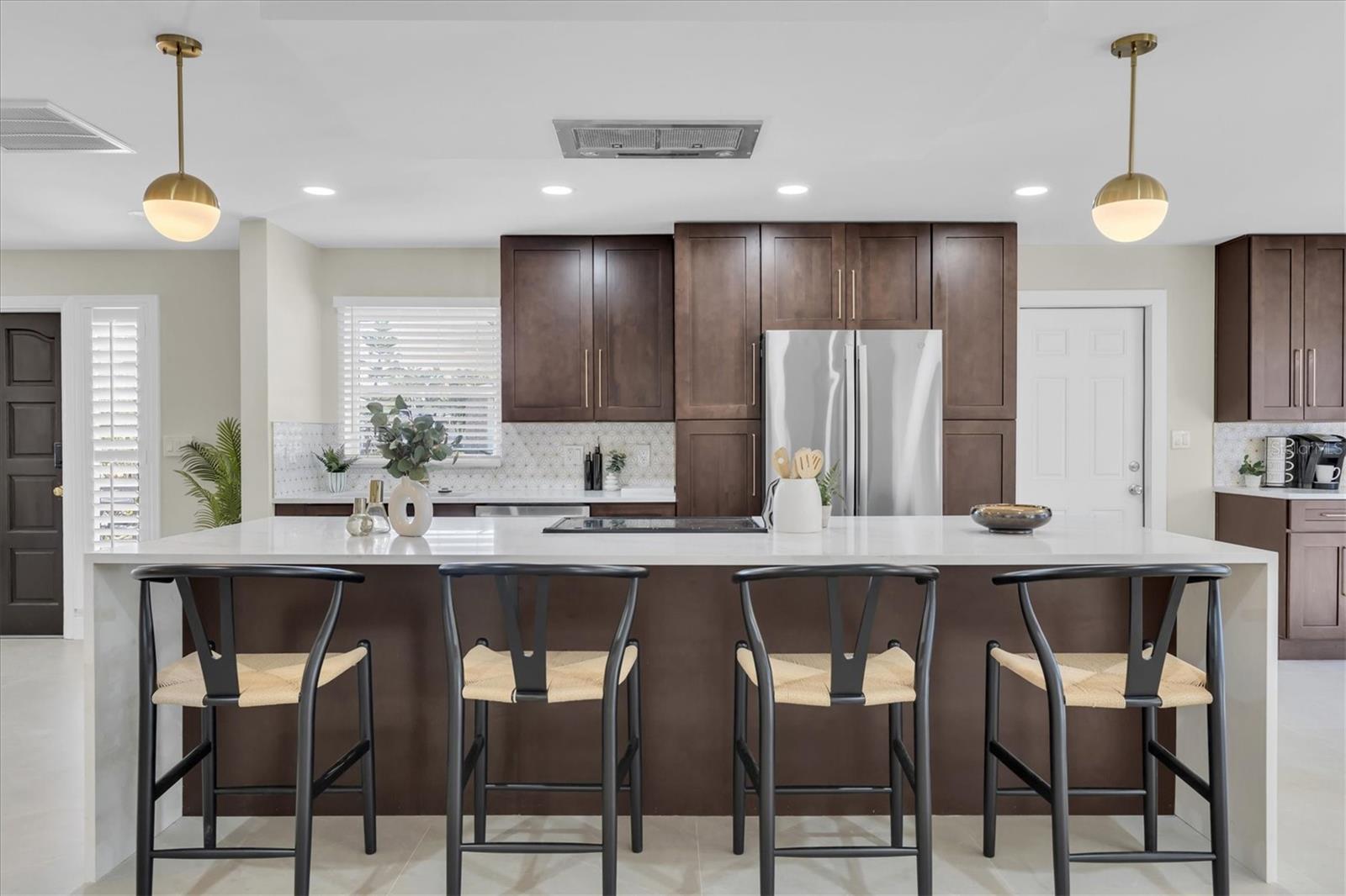 Listing photo id 4 for 10100 Paradise Boulevard