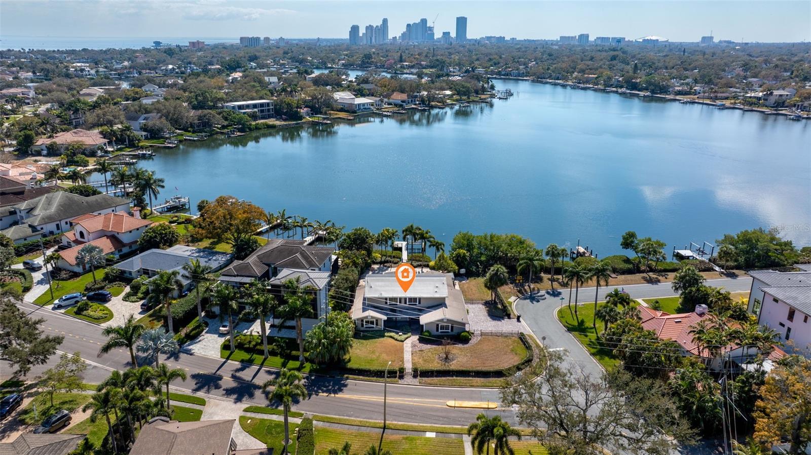 Details for 1392 Monterey Boulevard Ne, ST PETERSBURG, FL 33704