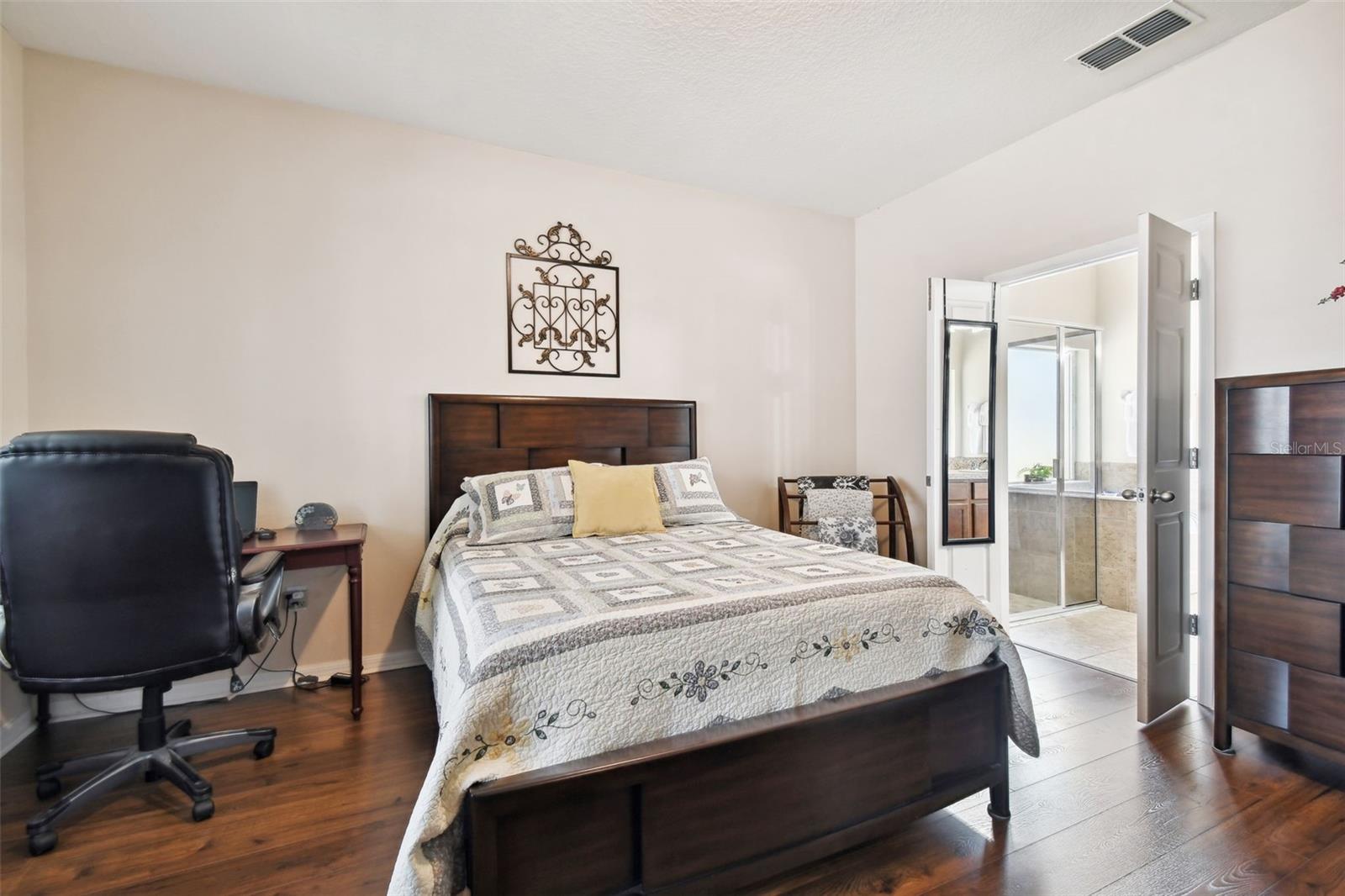 Image 17 of 32 For 2211 Barracuda Court