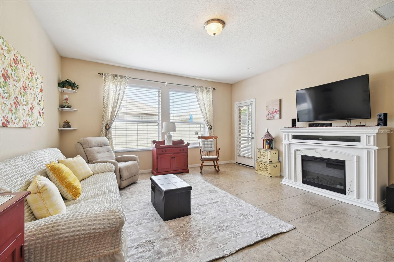 Image 9 of 32 For 2211 Barracuda Court