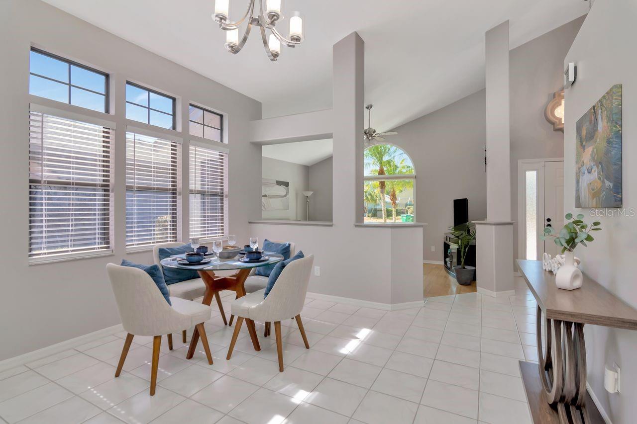 Image 14 of 70 For 889 Crestridge Circle