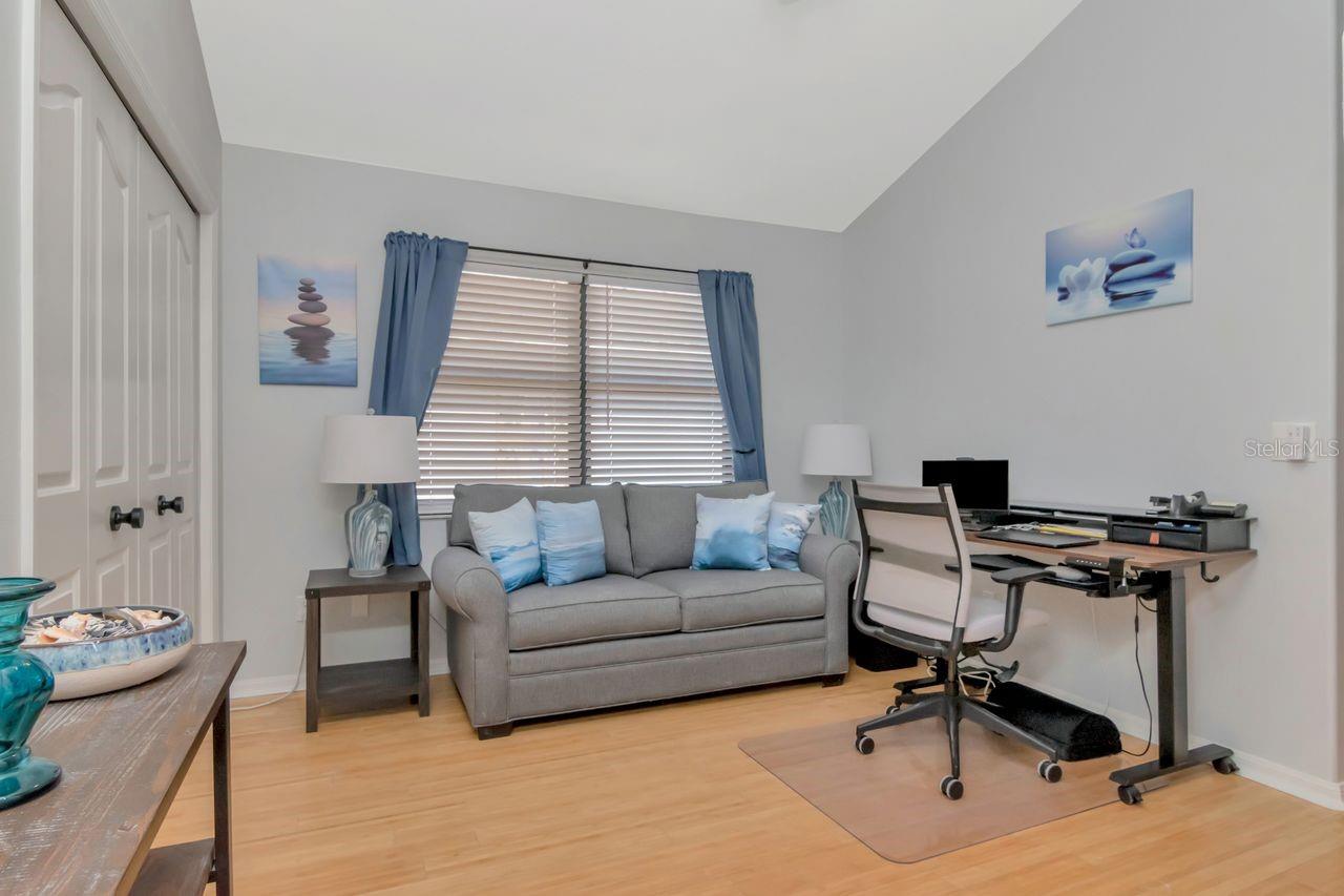 Image 35 of 70 For 889 Crestridge Circle