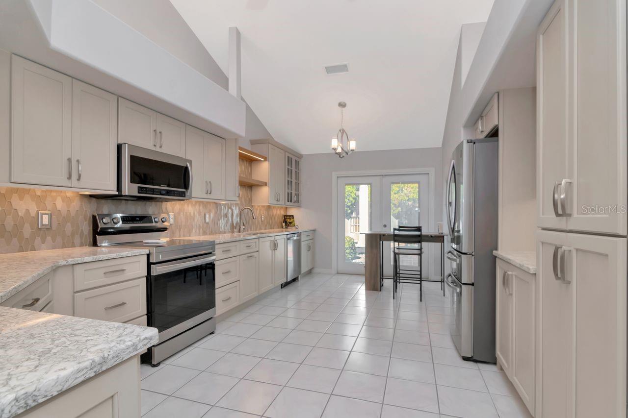 Image 41 of 70 For 889 Crestridge Circle