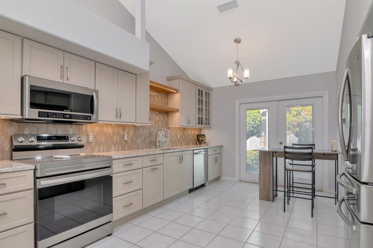 Image 42 of 70 For 889 Crestridge Circle