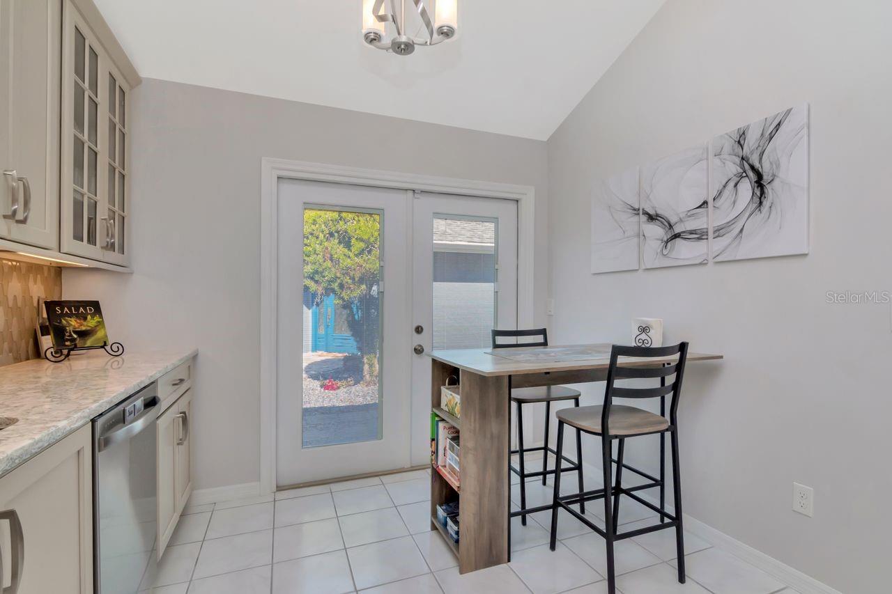 Image 44 of 70 For 889 Crestridge Circle