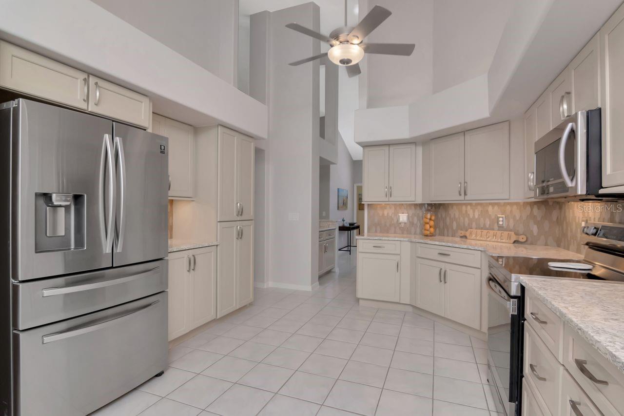 Image 46 of 70 For 889 Crestridge Circle