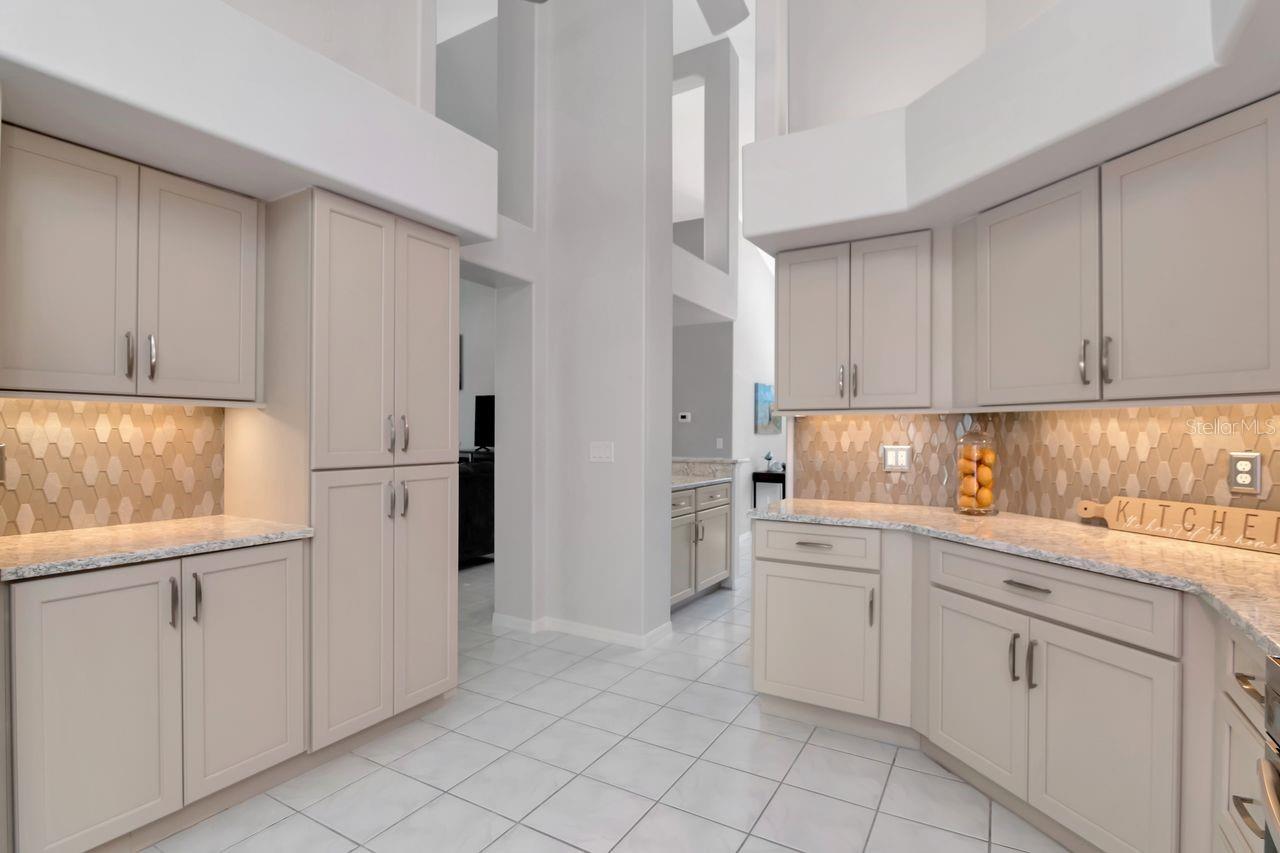 Image 48 of 70 For 889 Crestridge Circle