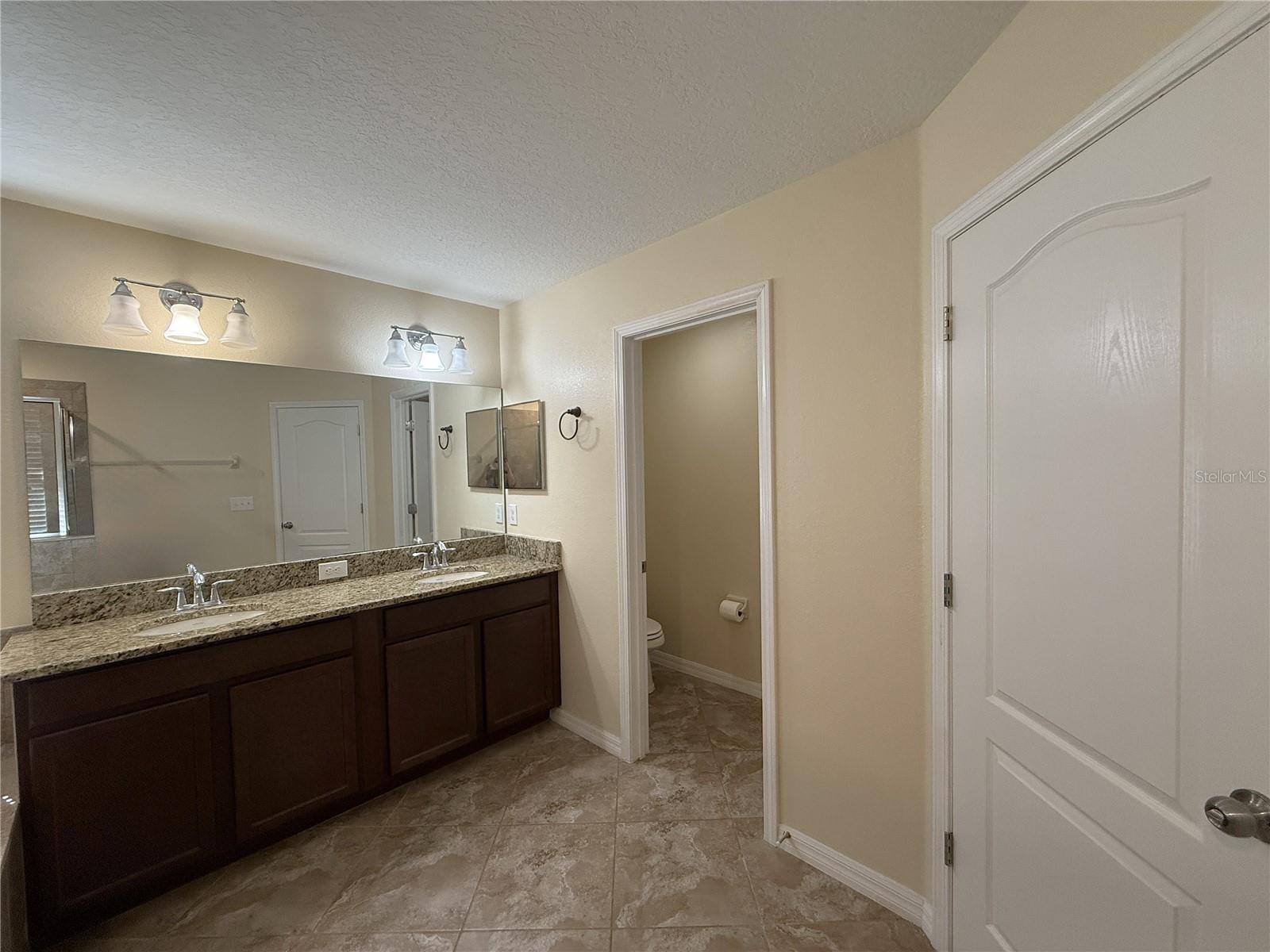 Image 34 of 42 For 1227 Ballard Green Place