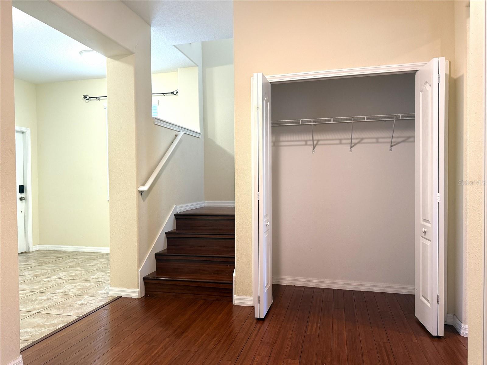 Image 4 of 42 For 1227 Ballard Green Place