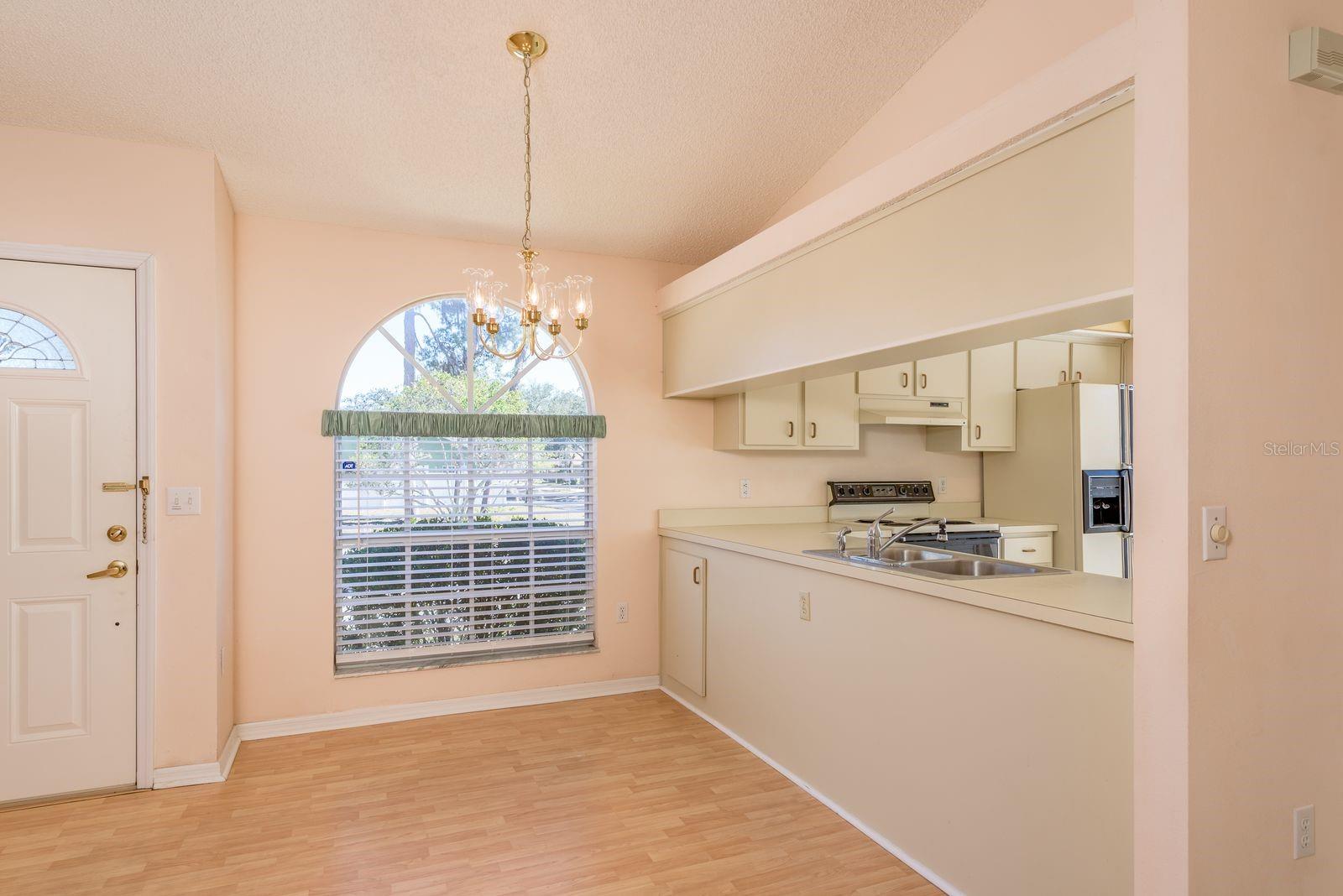 Image 11 of 31 For 10933 Belmont Drive