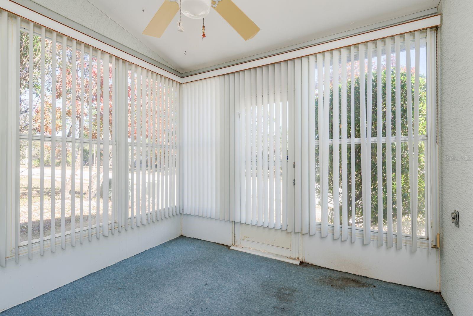 Image 26 of 31 For 10933 Belmont Drive