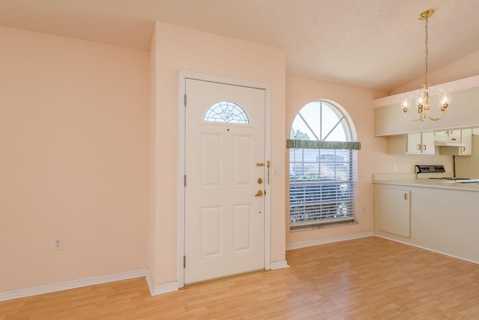 Image 5 of 31 For 10933 Belmont Drive