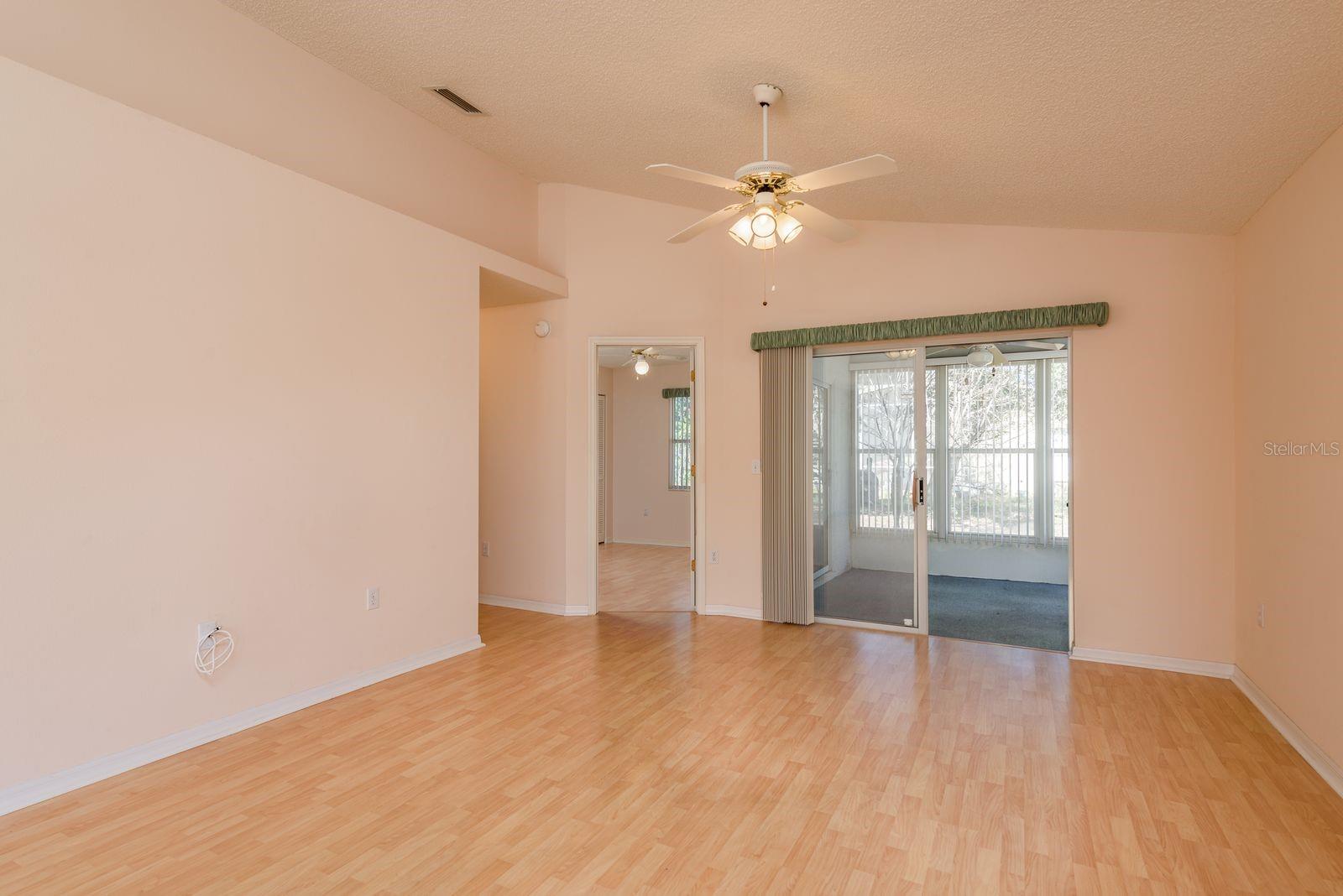 Image 6 of 31 For 10933 Belmont Drive