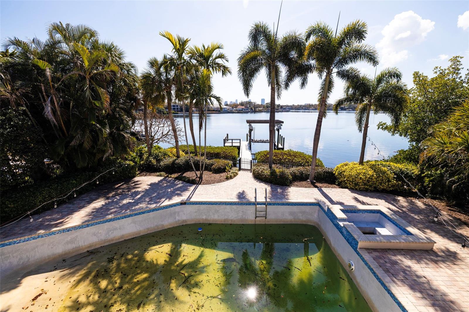 Image 13 of 22 For 1392 Monterey Boulevard Ne