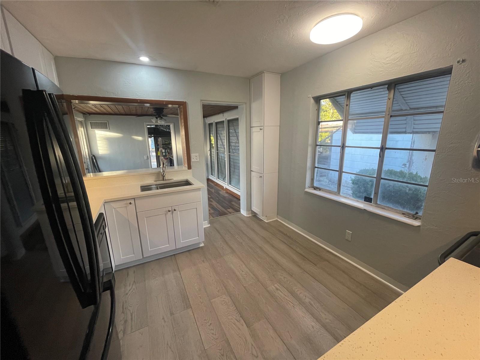 Image 11 of 49 For 5617 20th Avenue S