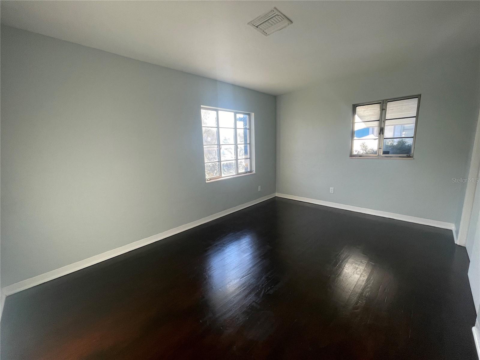 Image 15 of 49 For 5617 20th Avenue S