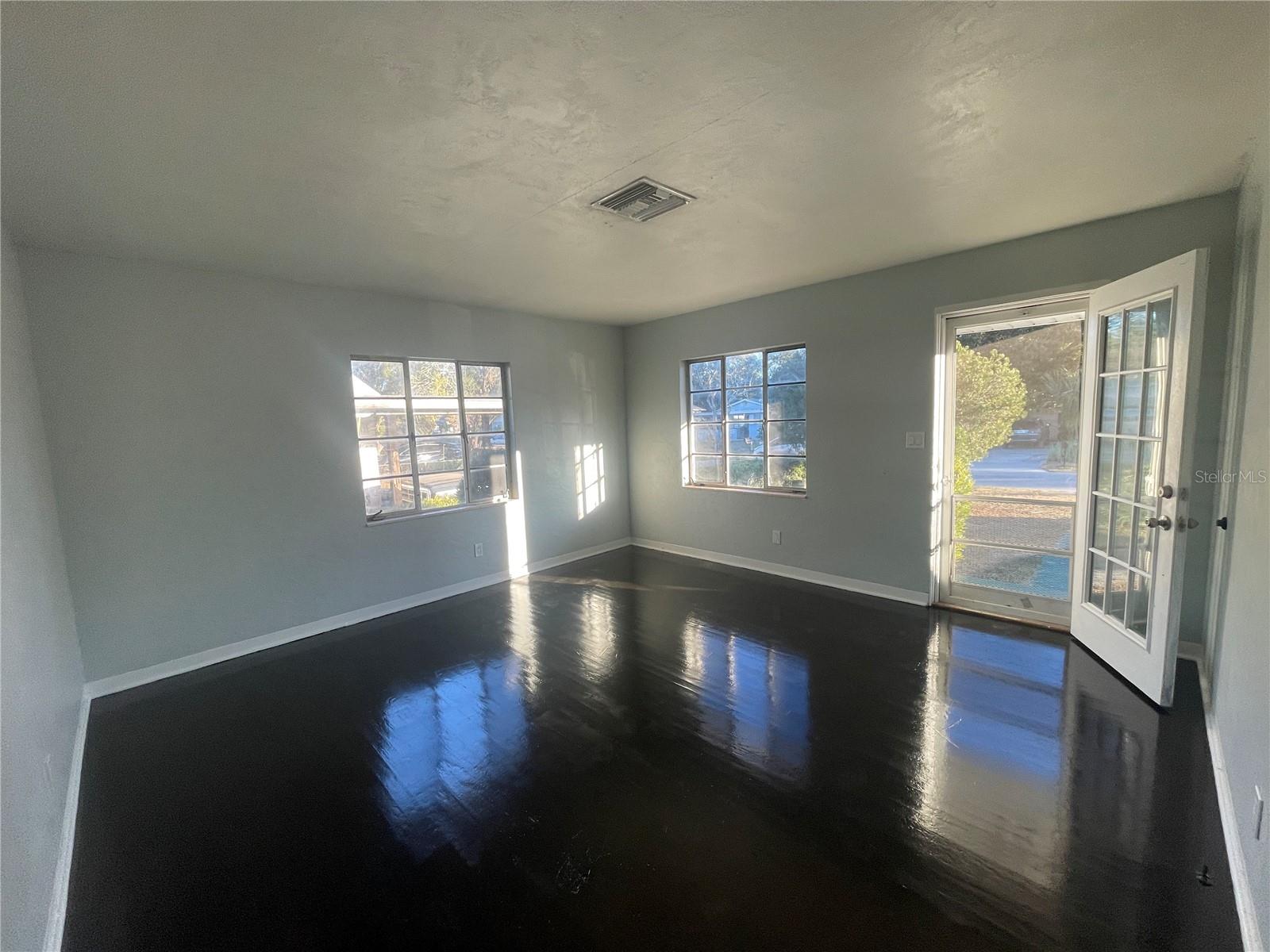 Image 2 of 49 For 5617 20th Avenue S