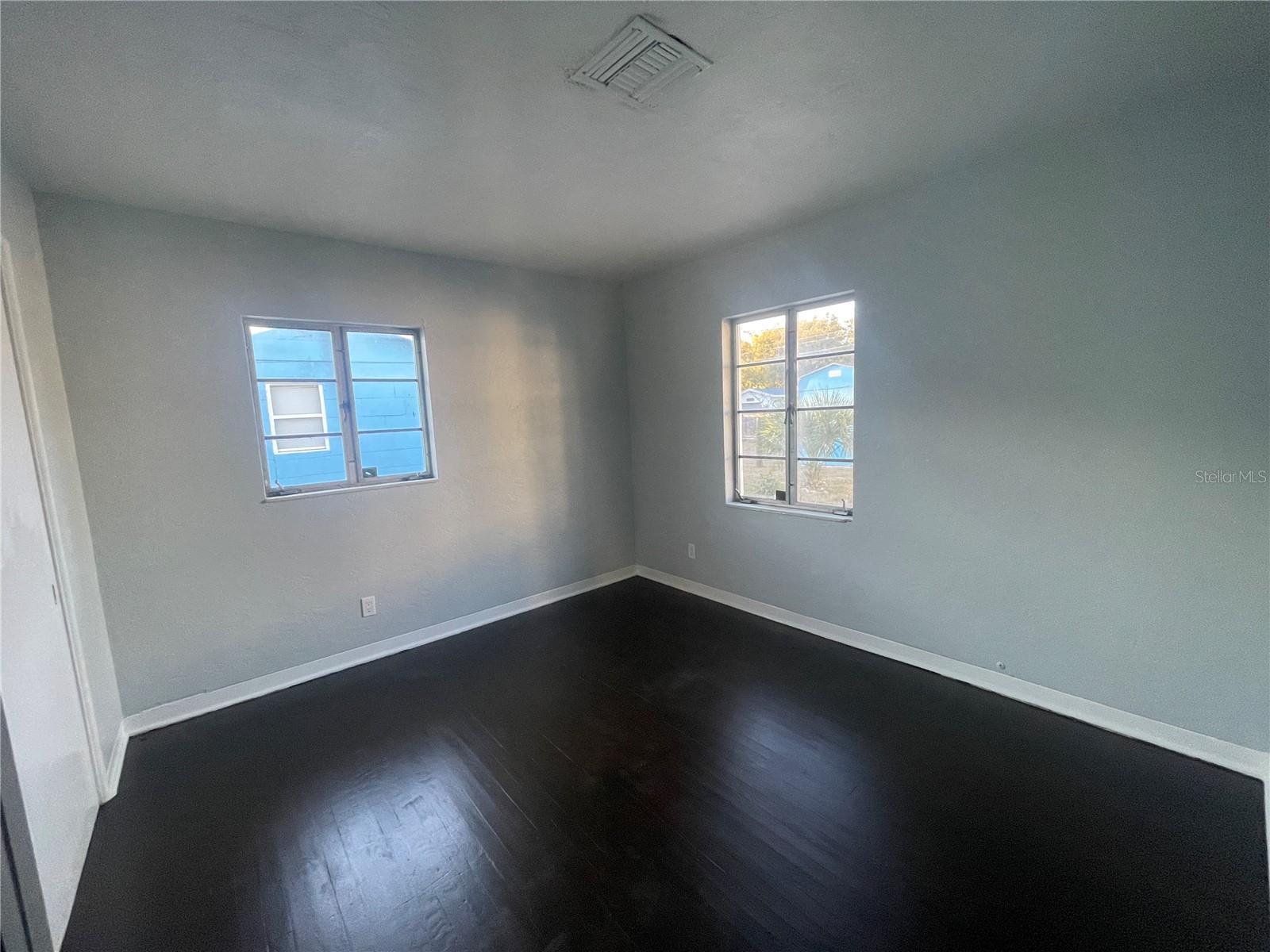 Image 25 of 49 For 5617 20th Avenue S