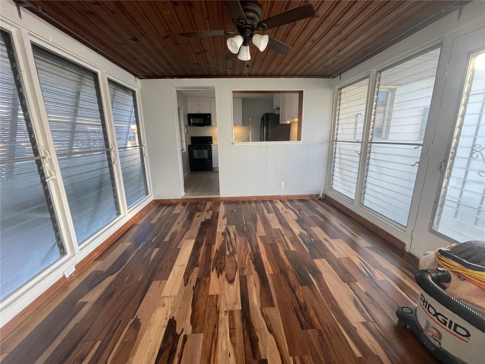 Image 27 of 49 For 5617 20th Avenue S