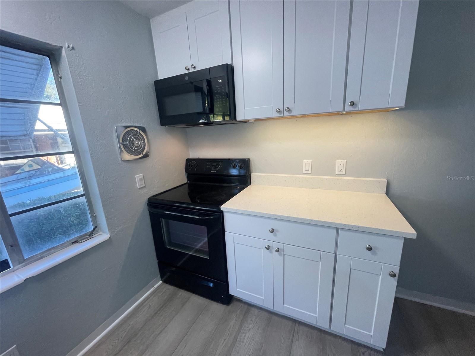 Image 6 of 49 For 5617 20th Avenue S