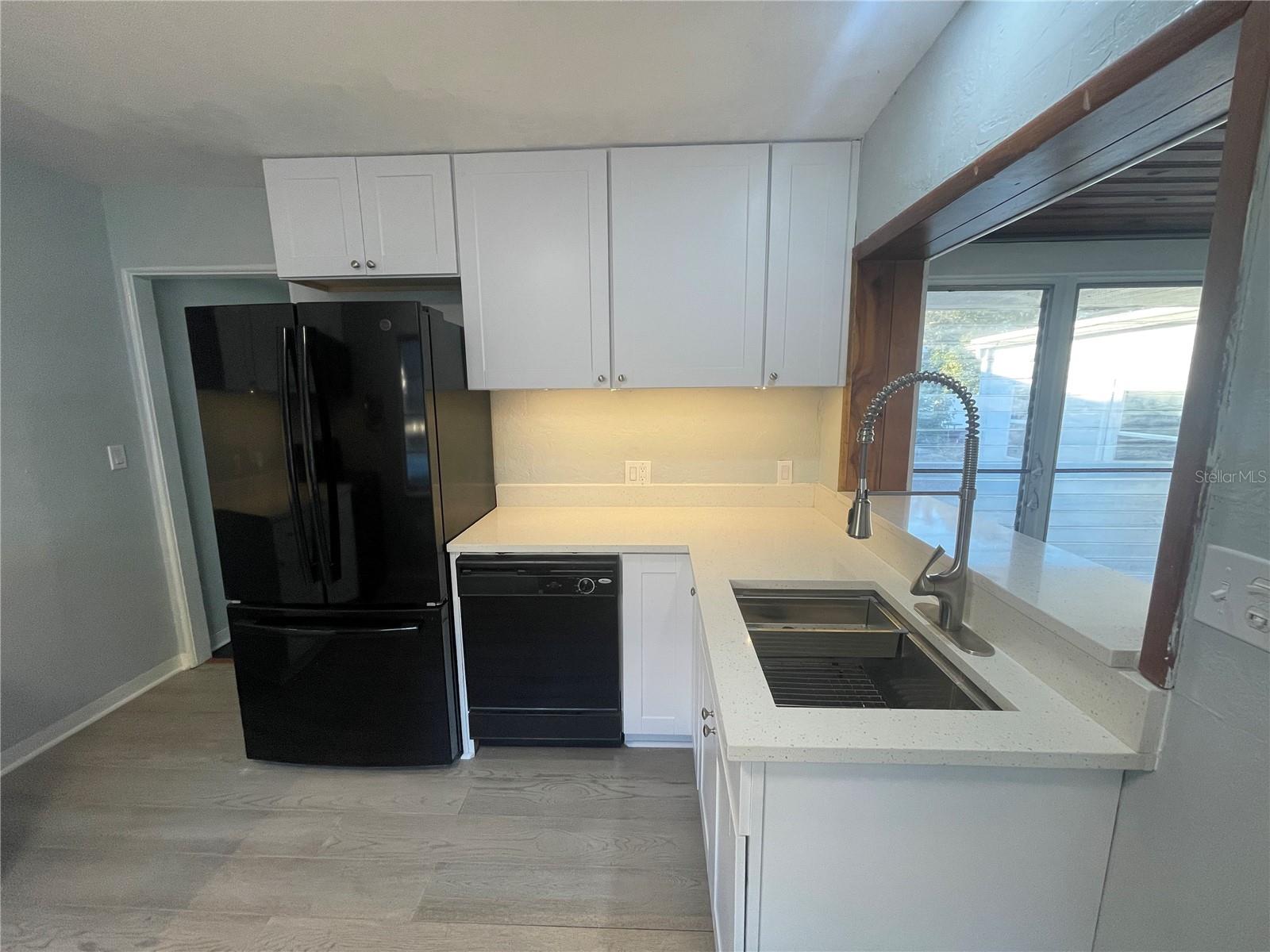 Image 9 of 49 For 5617 20th Avenue S