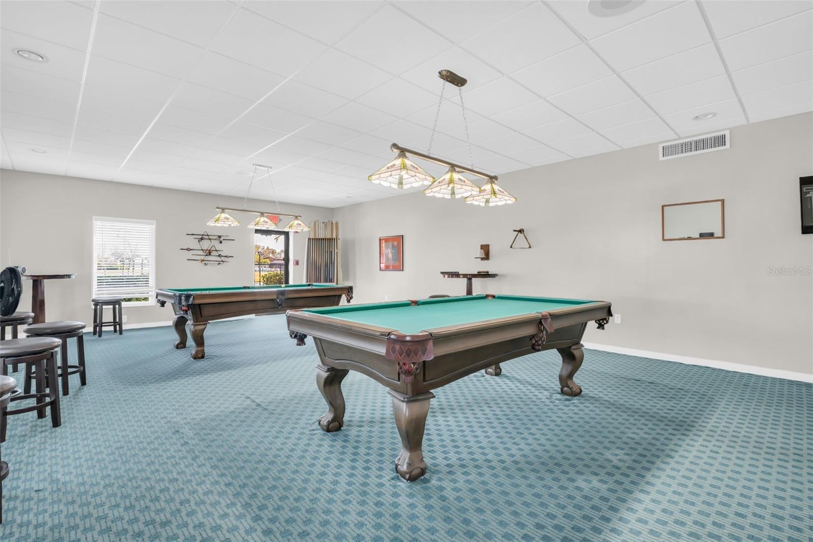 Listing photo id 25 for 4900 Brittany Drive S 1405