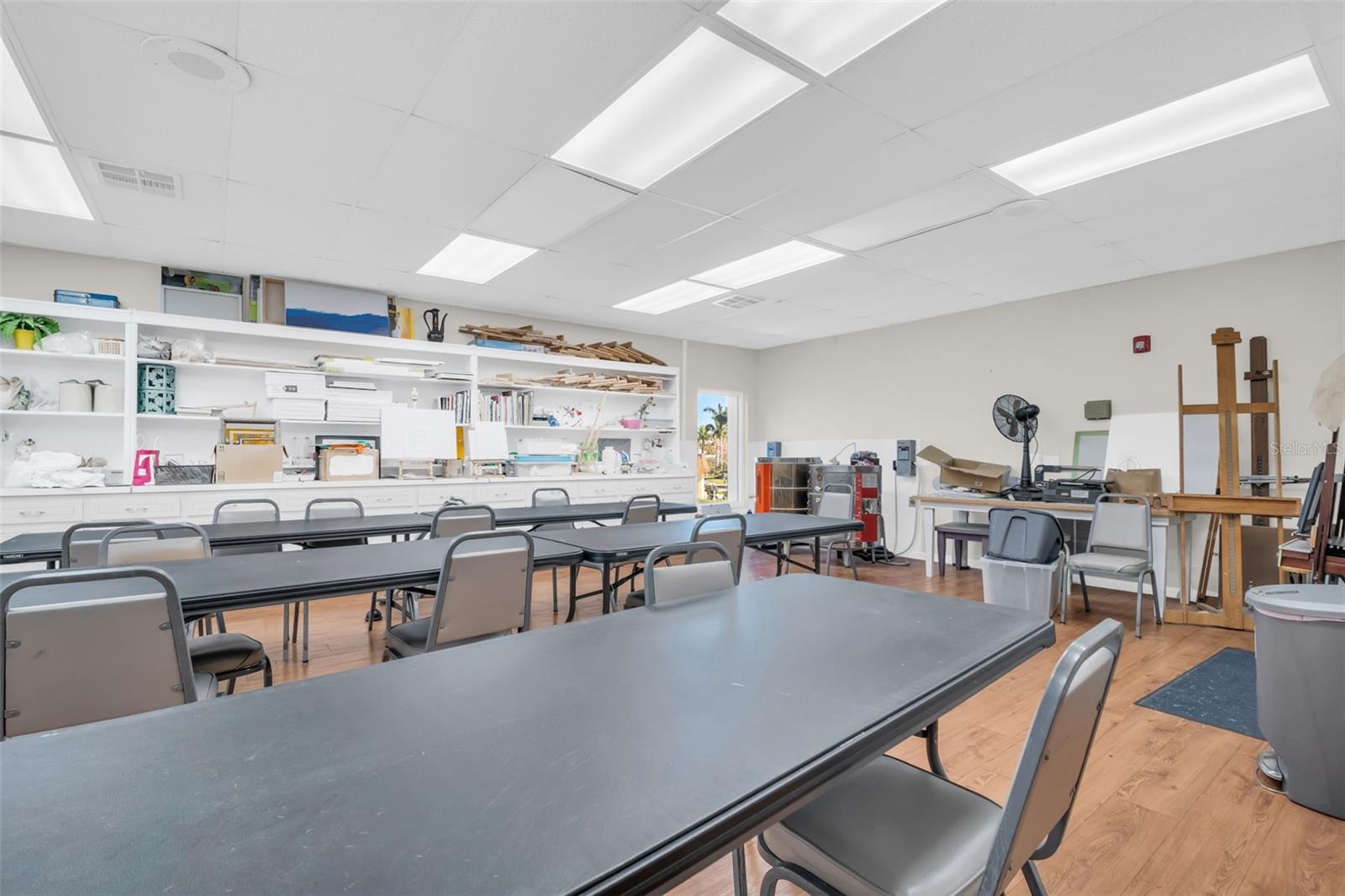 Listing photo id 28 for 4900 Brittany Drive S 1405