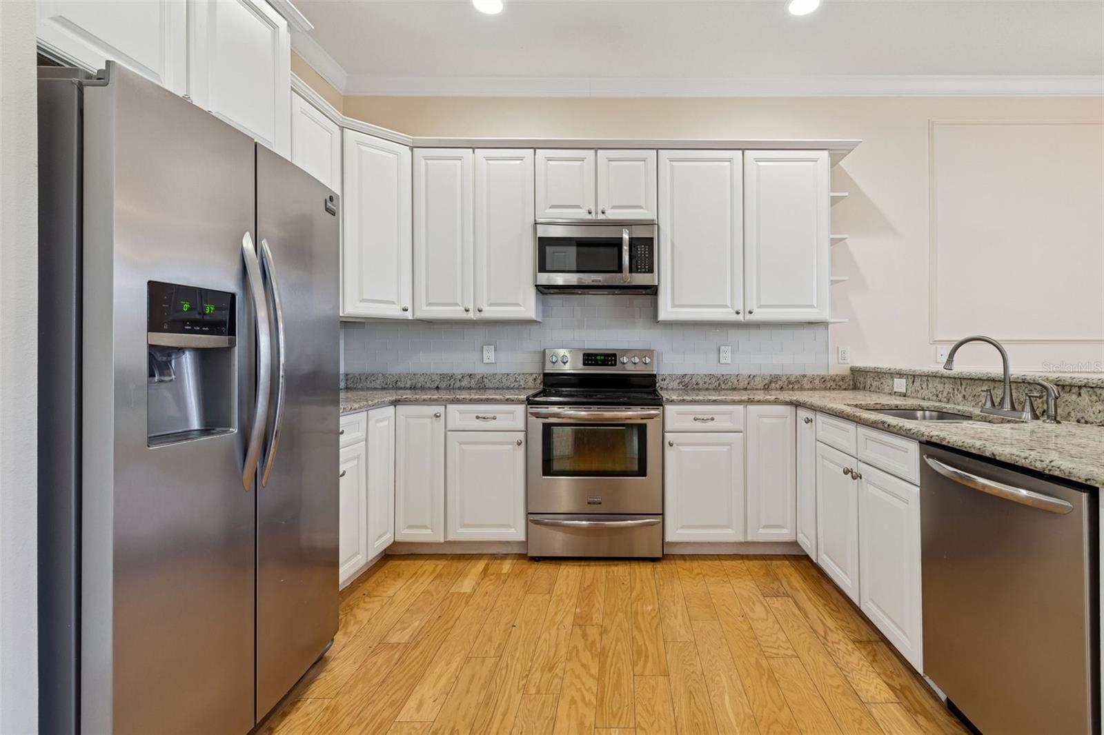 Image 14 of 72 For 3302 Iowa Avenue