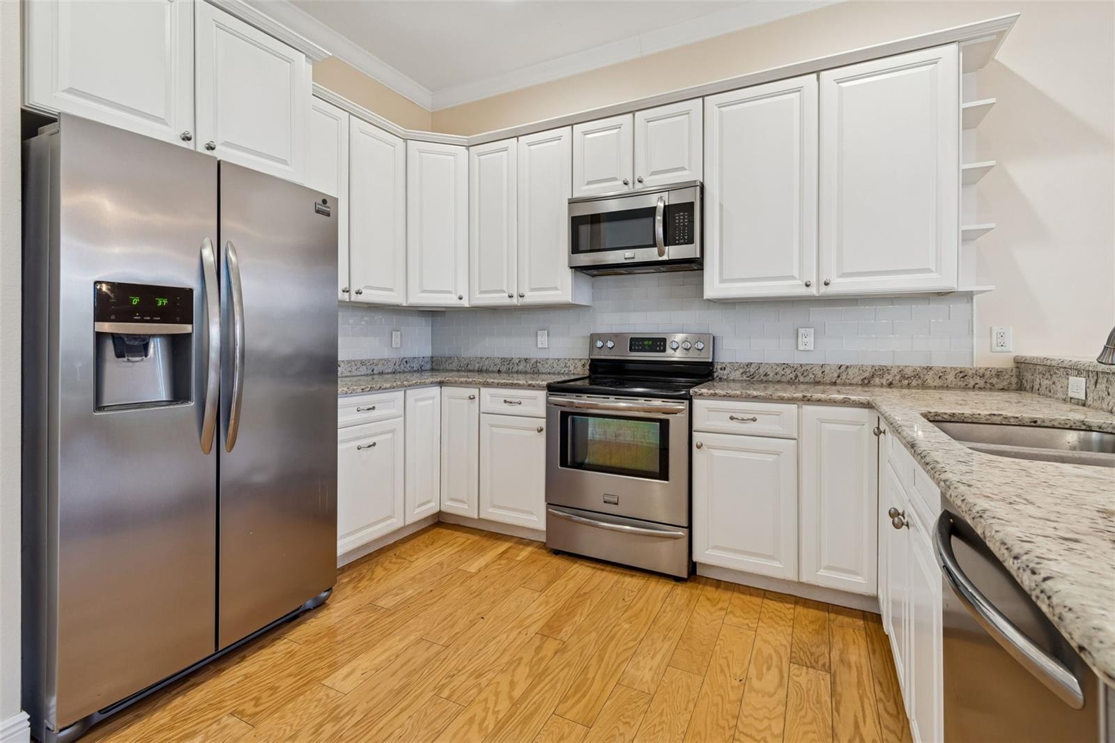 Image 16 of 72 For 3302 Iowa Avenue