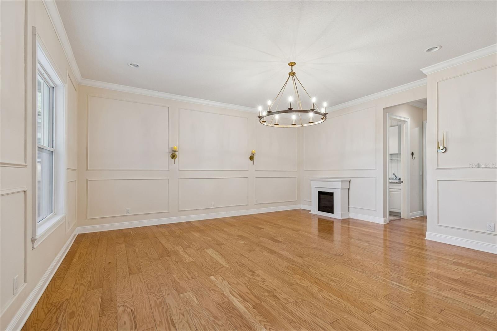 Image 24 of 72 For 3302 Iowa Avenue