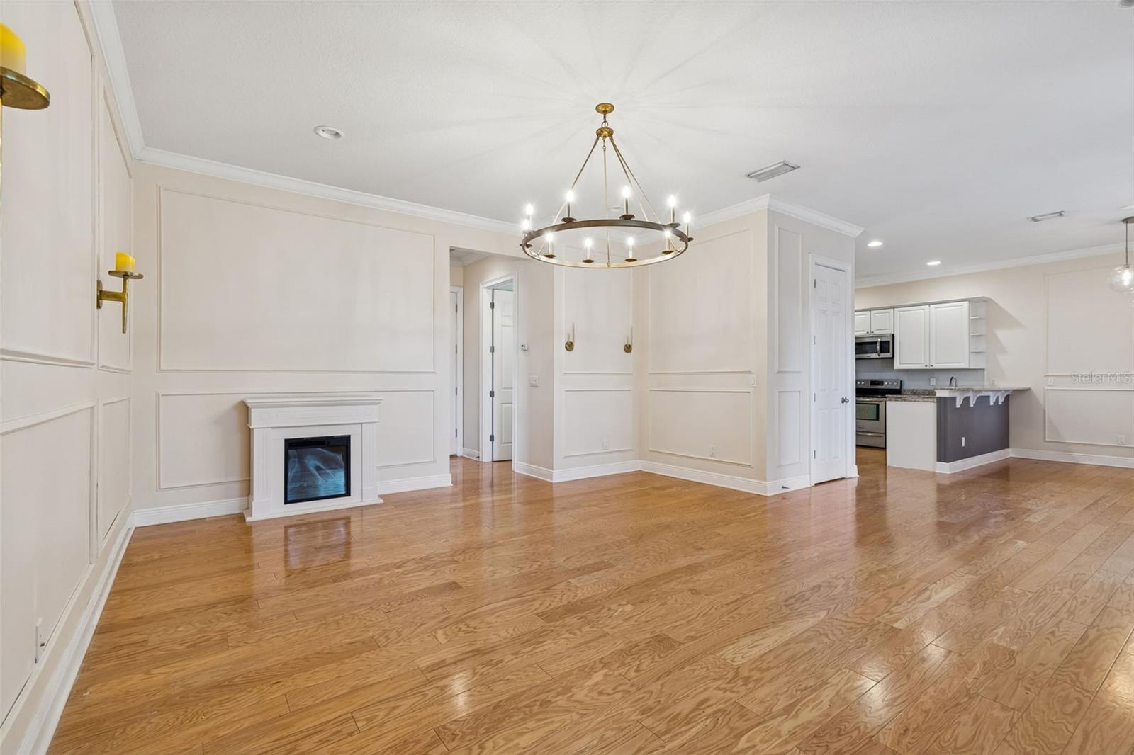 Image 26 of 72 For 3302 Iowa Avenue