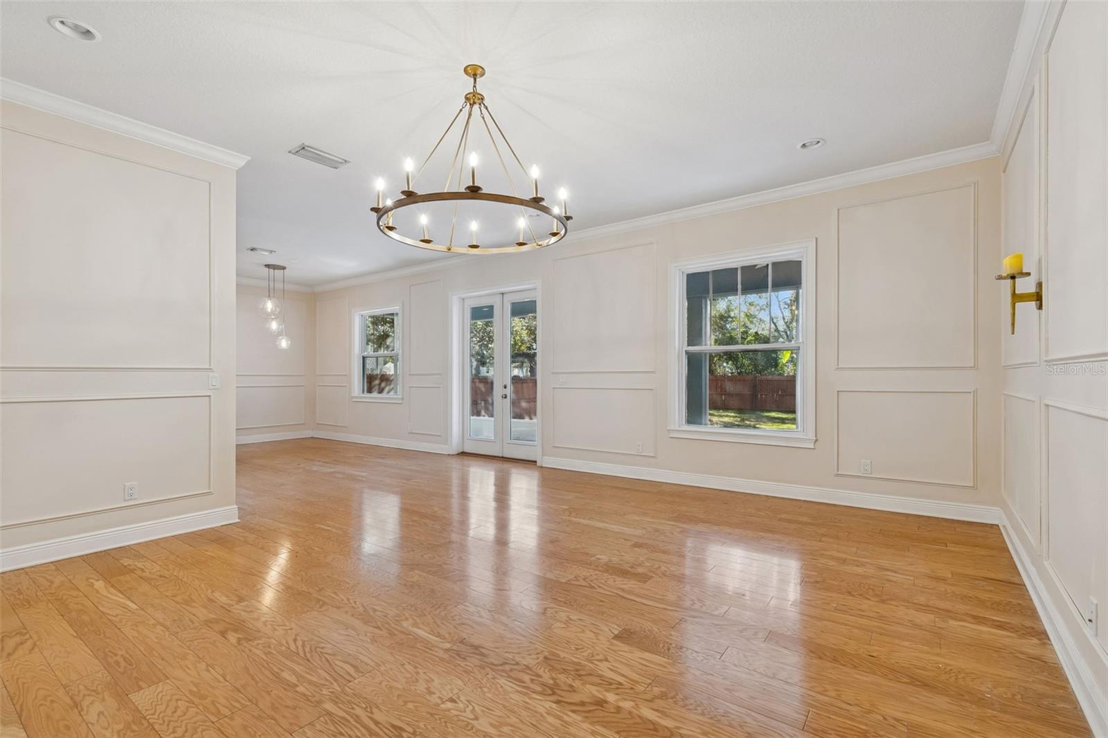 Image 27 of 72 For 3302 Iowa Avenue