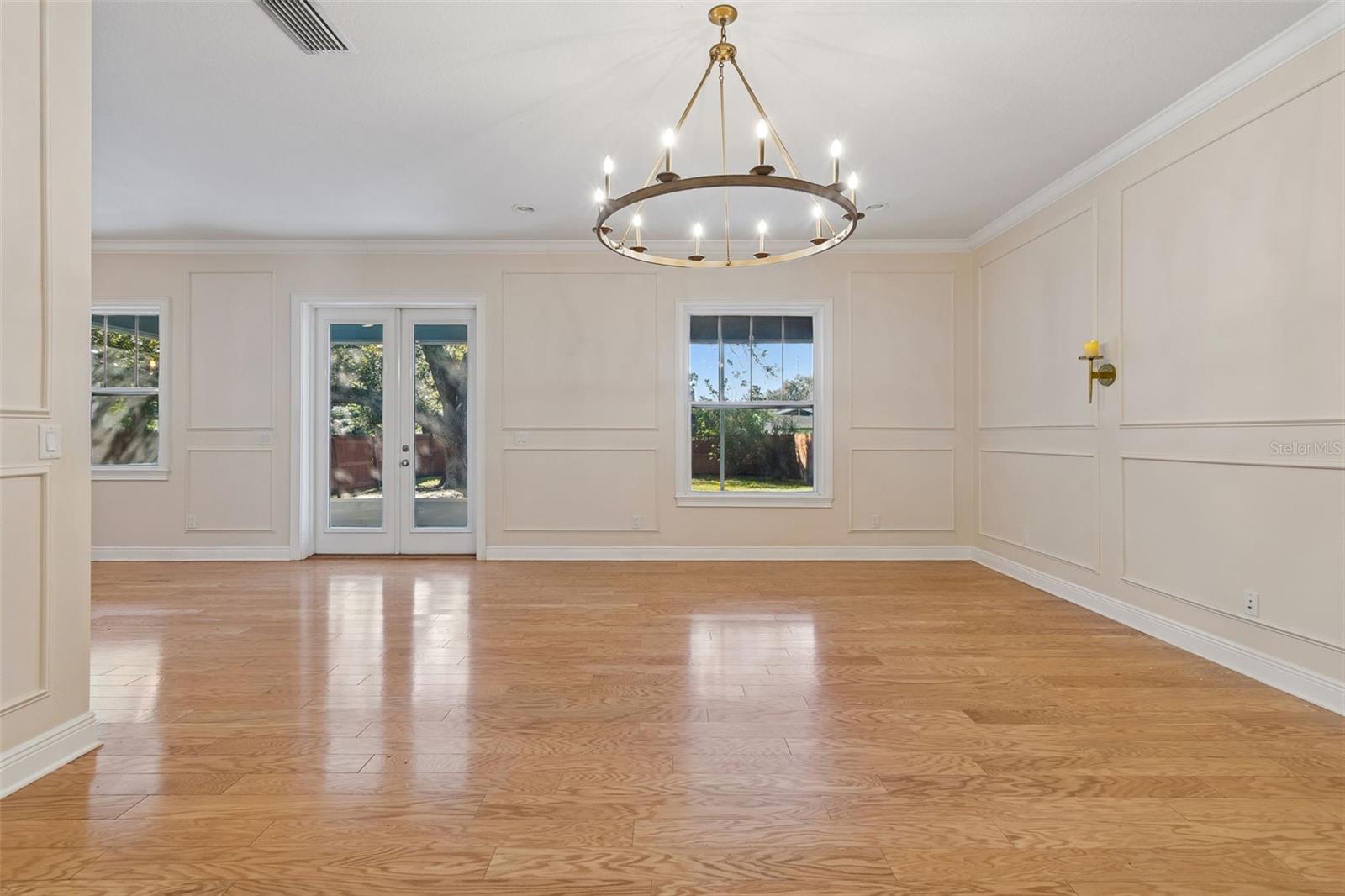 Image 28 of 72 For 3302 Iowa Avenue