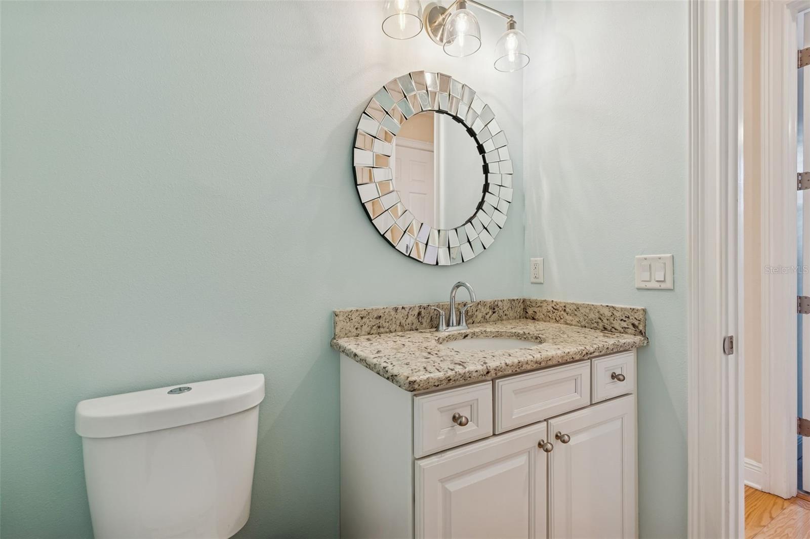 Image 30 of 72 For 3302 Iowa Avenue