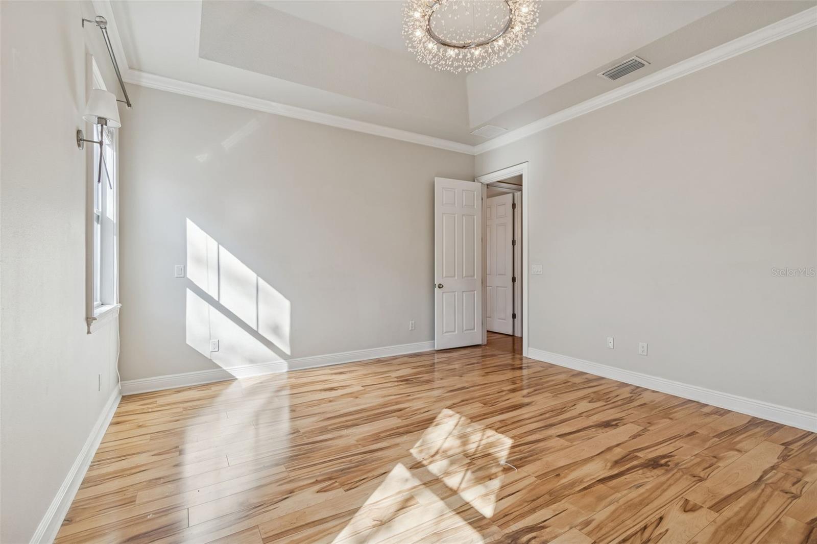 Image 36 of 72 For 3302 Iowa Avenue